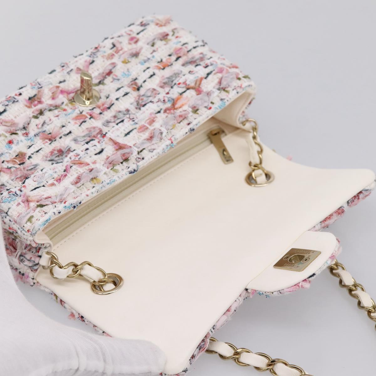 CHANEL Matelasse 20 Chain Shoulder Bag Tweed White Gold Tone CC Auth BA14812SM