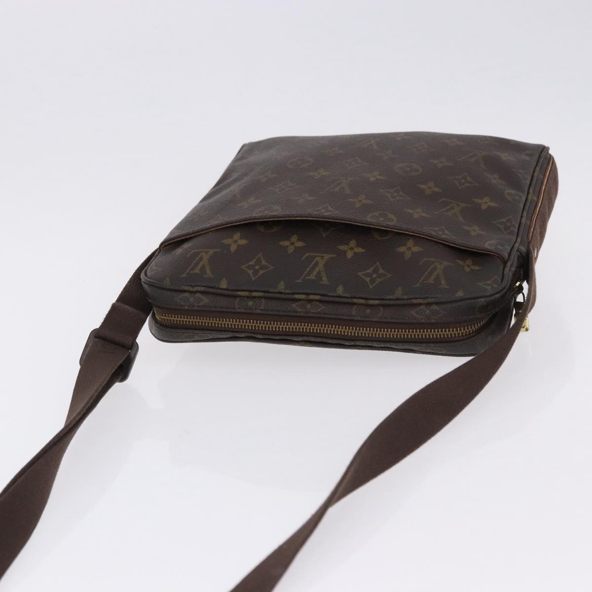 LOUIS VUITTON Monogram Trotteur Bobourg Shoulder Bag M97037 LV Auth BA14903