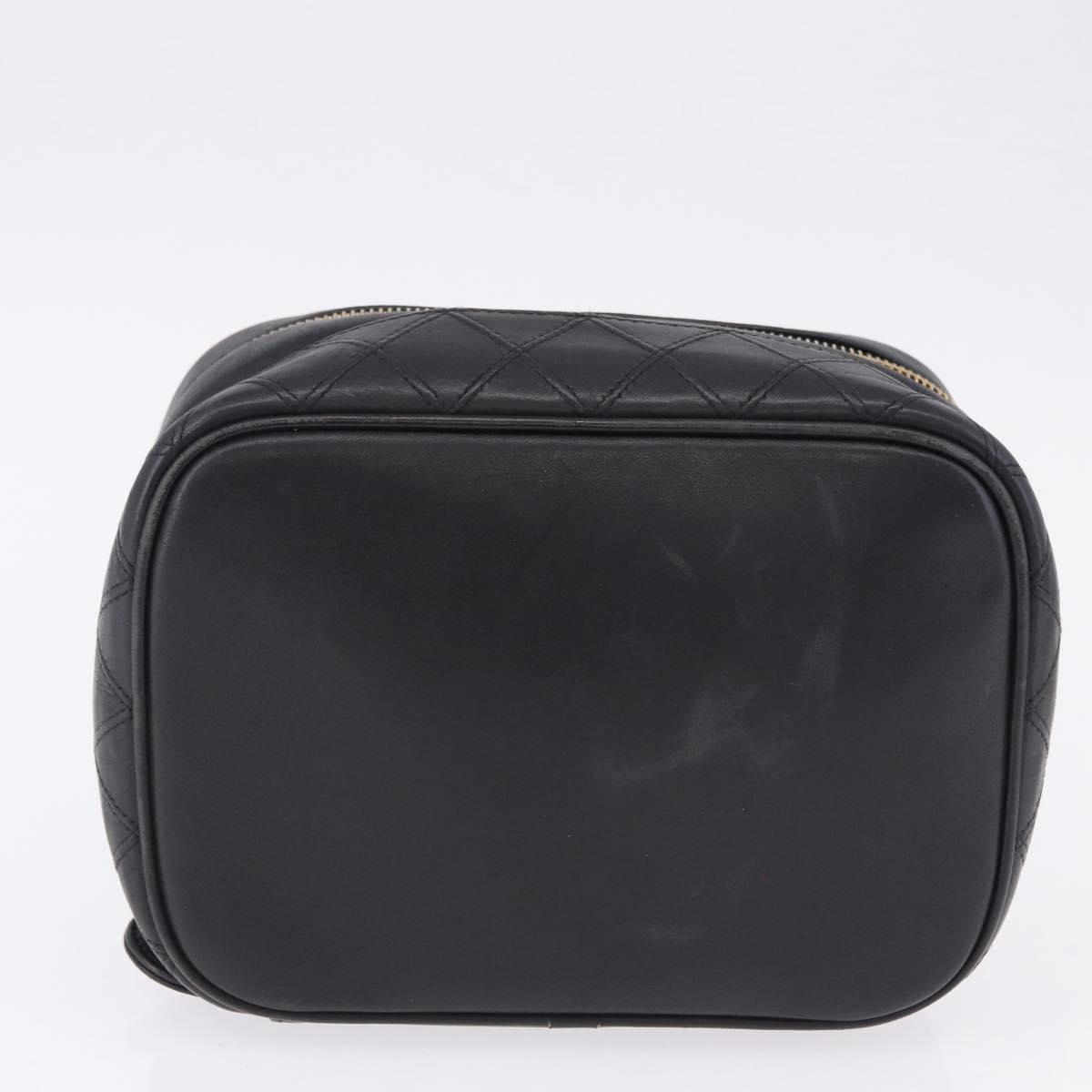 CHANEL Bicolore Cosmetic Pouch Leather Black Gold Tone CC Auth BA14972
