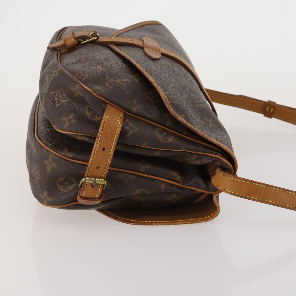 LOUIS VUITTON Monogram Saumur 30 Shoulder Bag M42256 LV Auth BA15083