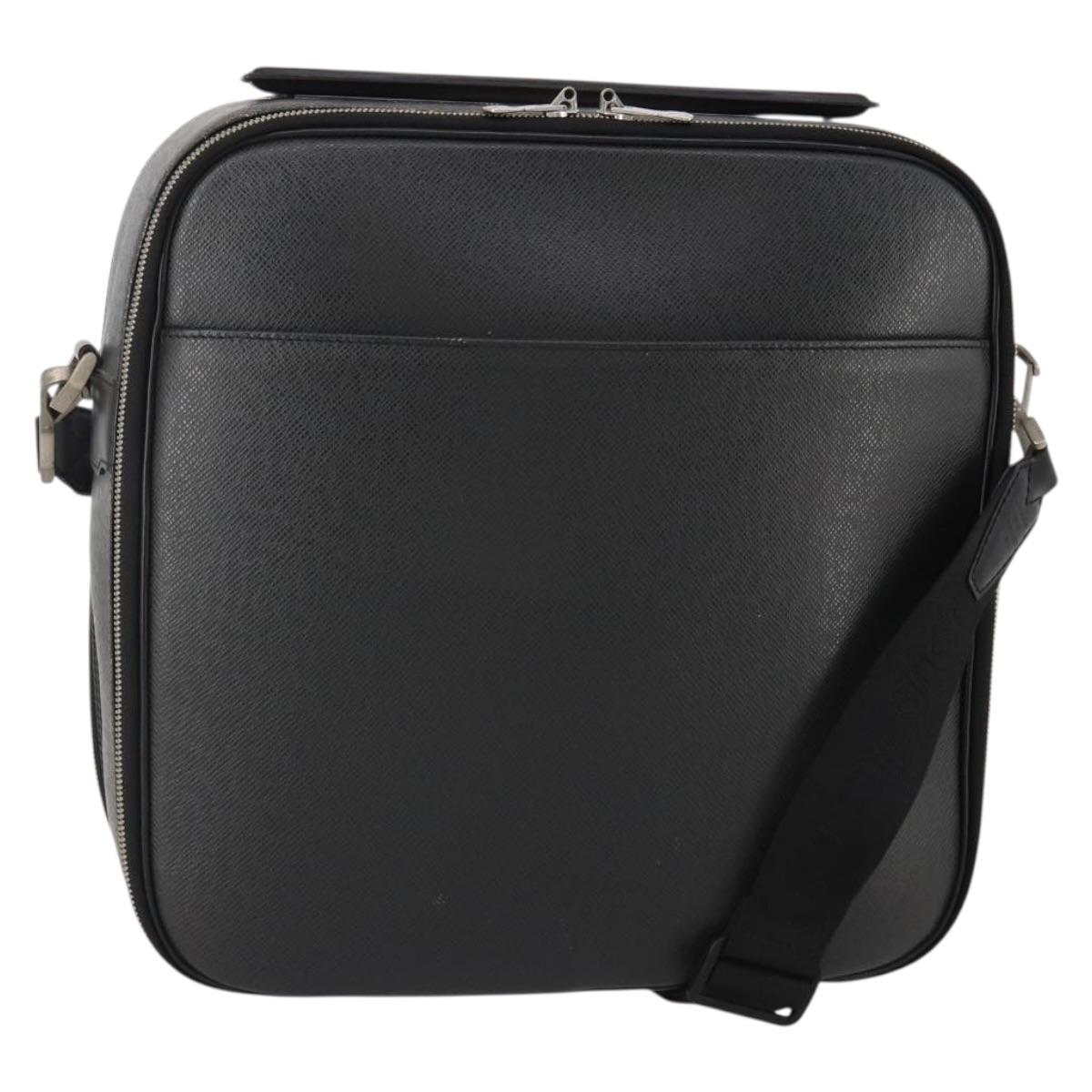 LOUIS VUITTON Taiga Tula Shoulder Bag Black M30762 LV Auth BA15403