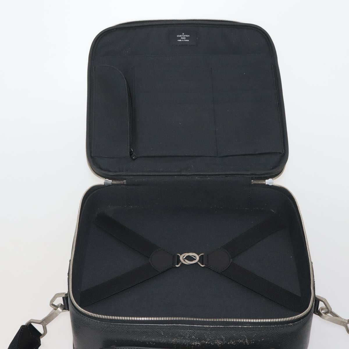 LOUIS VUITTON Taiga Tula Shoulder Bag Black M30762 LV Auth BA15403