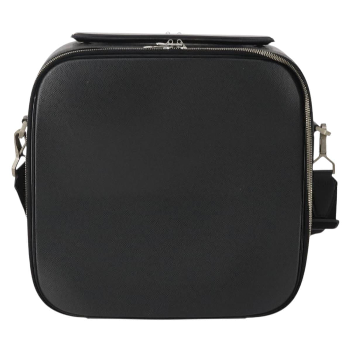 LOUIS VUITTON Taiga Tula Shoulder Bag Black M30762 LV Auth BA15403