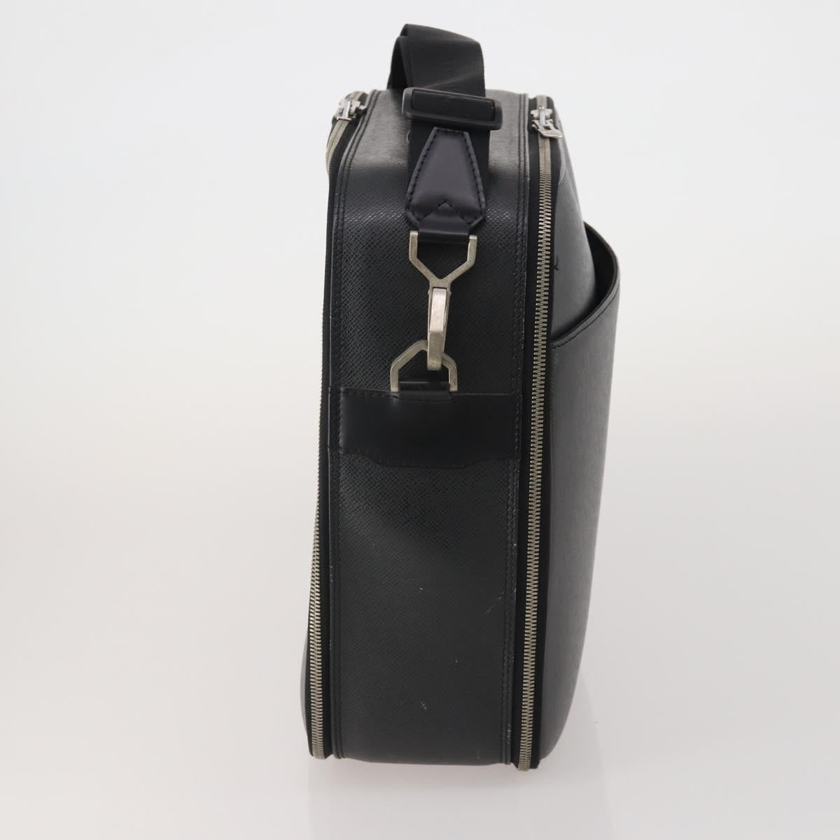 LOUIS VUITTON Taiga Tula Shoulder Bag Black M30762 LV Auth BA15403