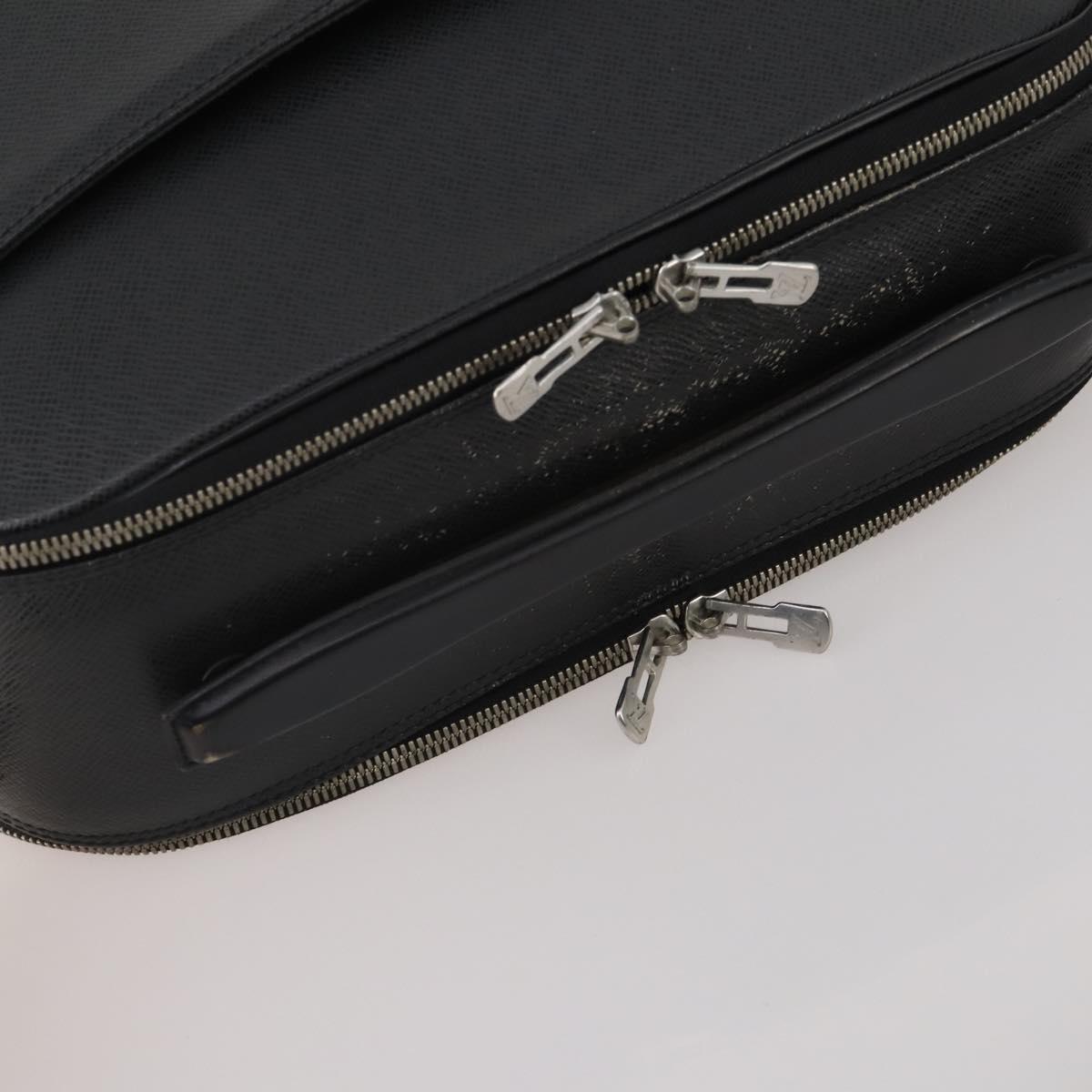 LOUIS VUITTON Taiga Tula Shoulder Bag Black M30762 LV Auth BA15403