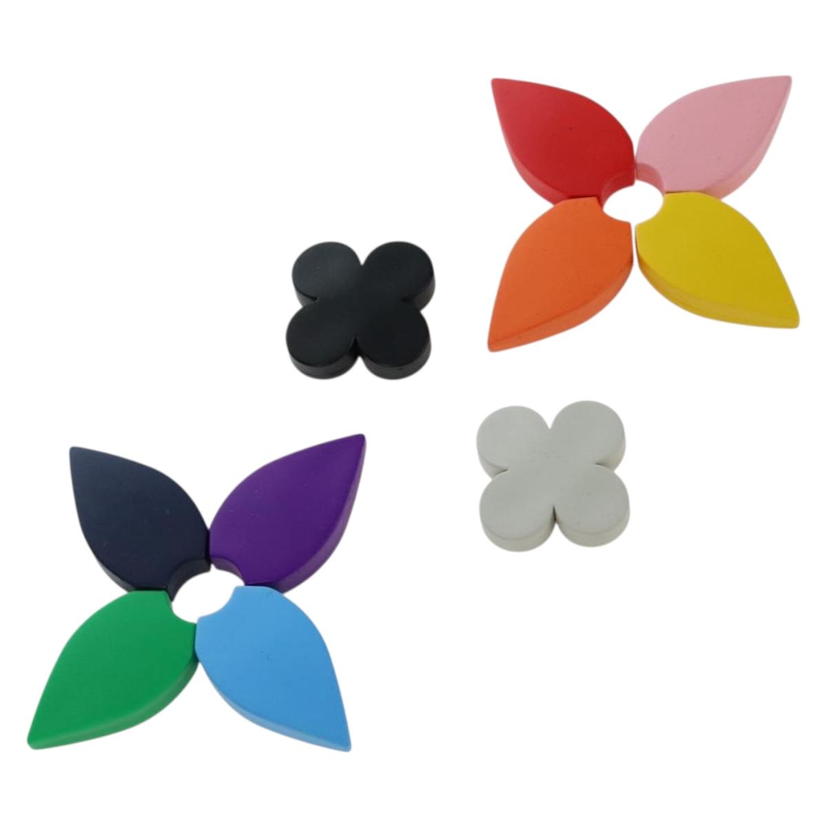 LOUIS VUITTON Wax Crayons & Coloring Book Set Multicolor LV Auth BA15460V
