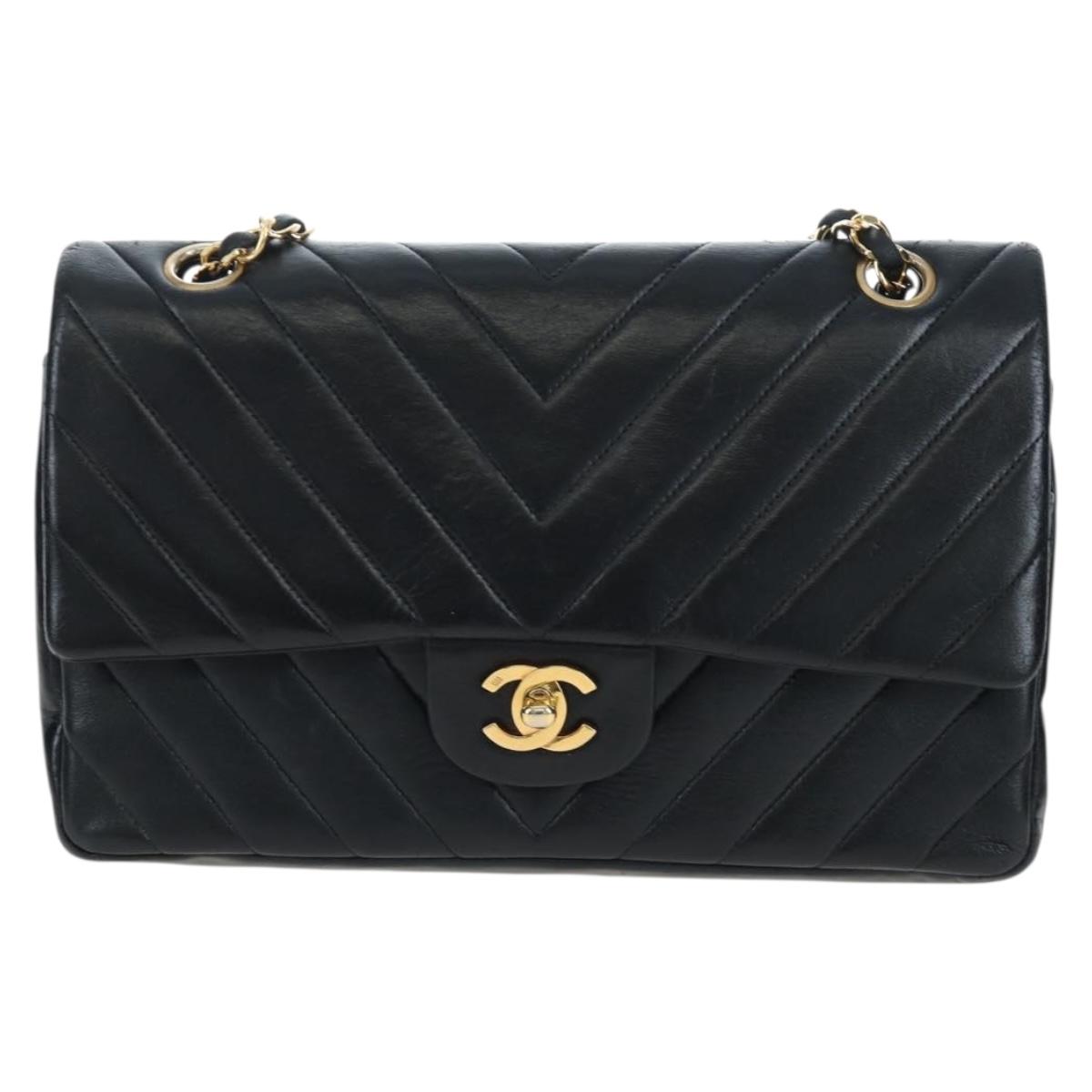 CHANEL V-stitch Chevron Double Flap Matelasse 25 Chain Shoulder Auth BA15583V