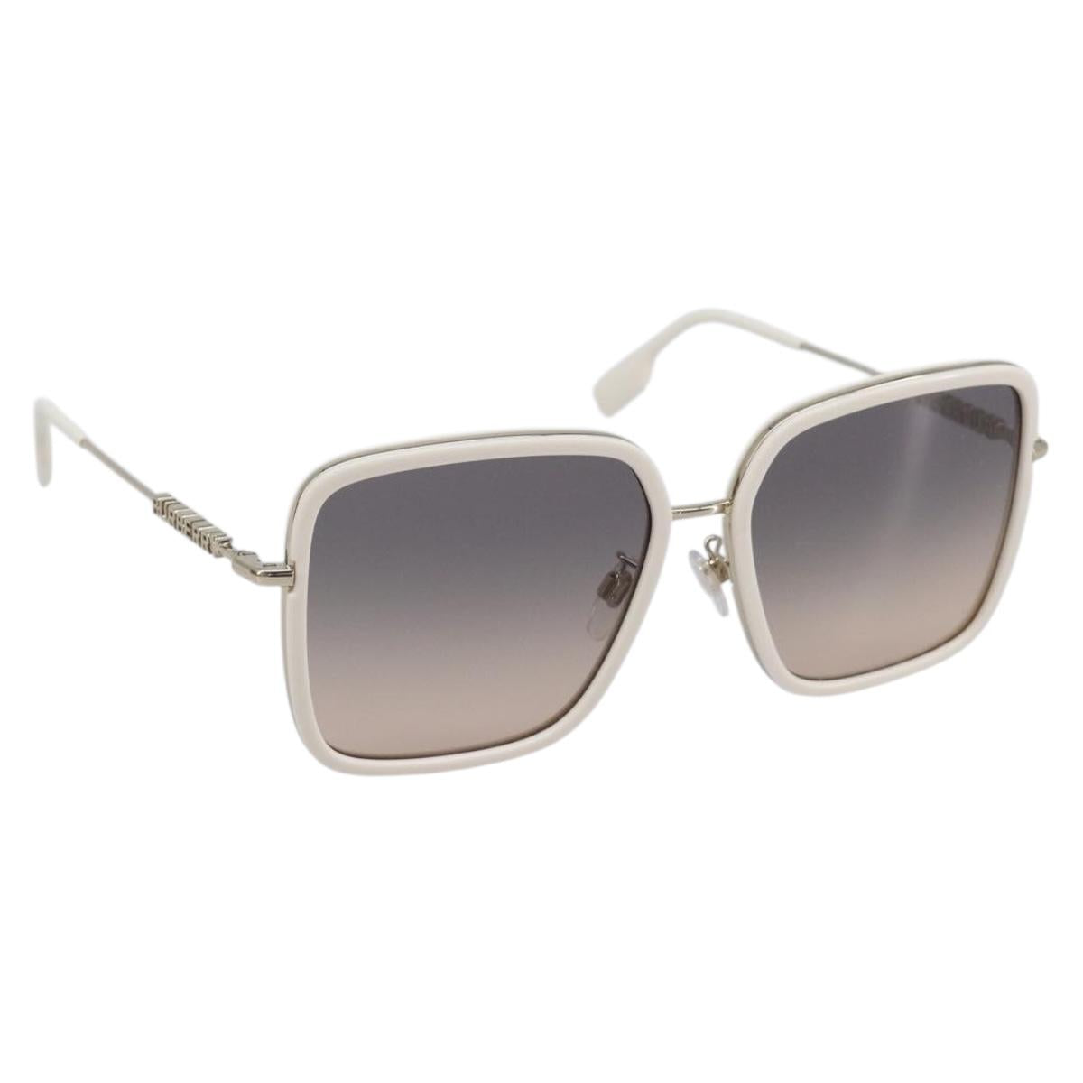 BURBERRY Sunglasses plastic White Auth BA15676M