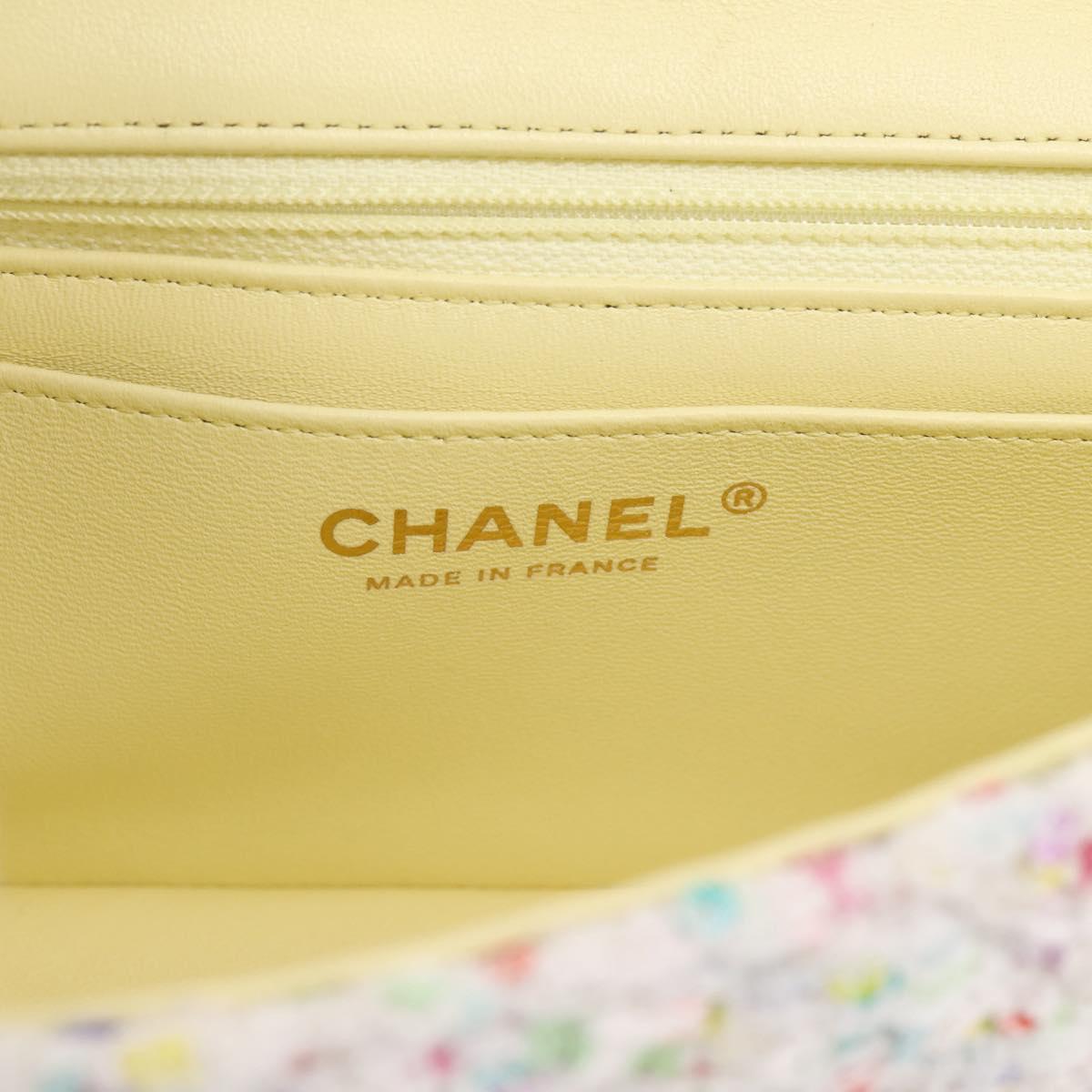 CHANEL Mini Matelasse 20 Single Flap Chain Bag Tweed White CC Auth BA15757SM