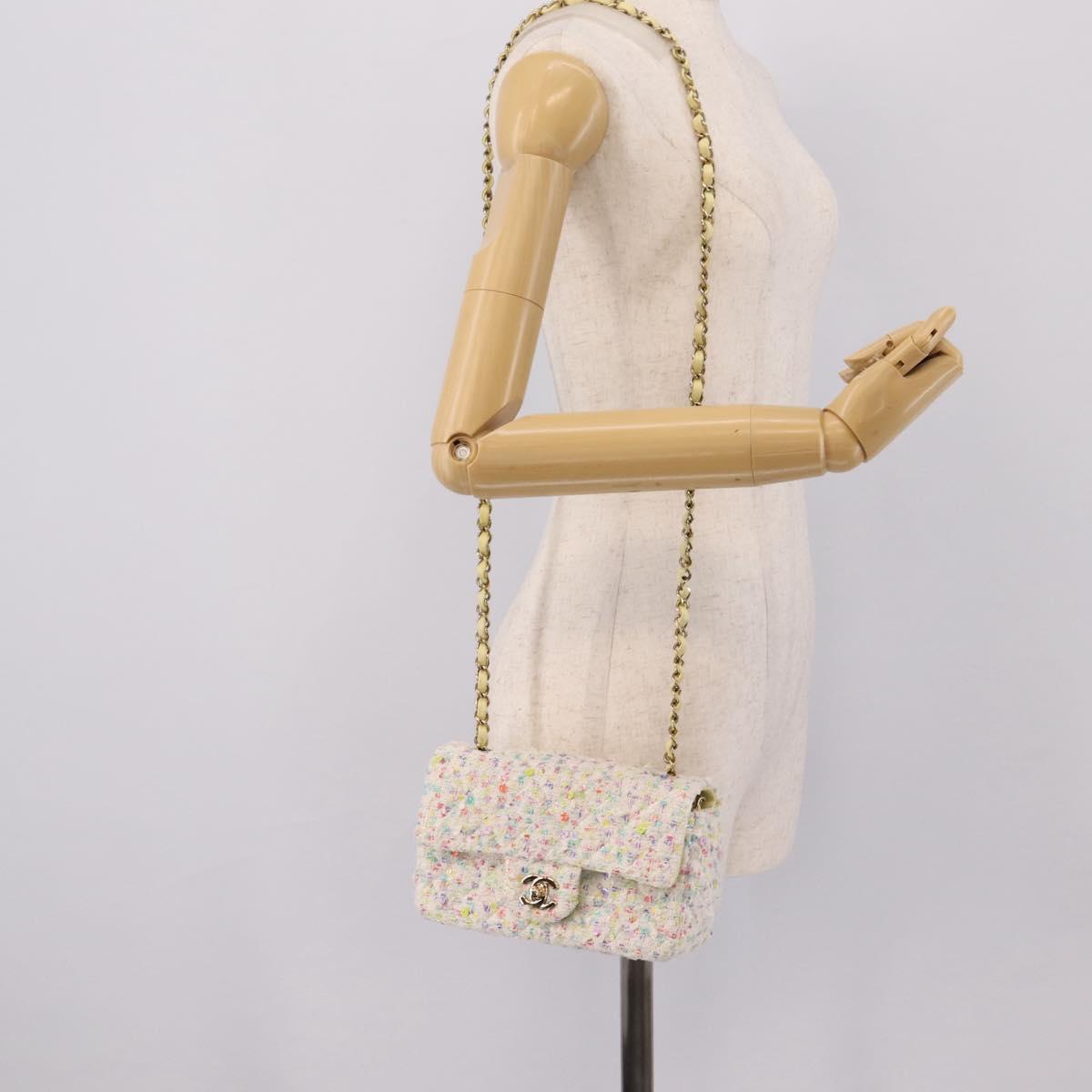 CHANEL Mini Matelasse 20 Single Flap Chain Bag Tweed White CC Auth BA15757SM