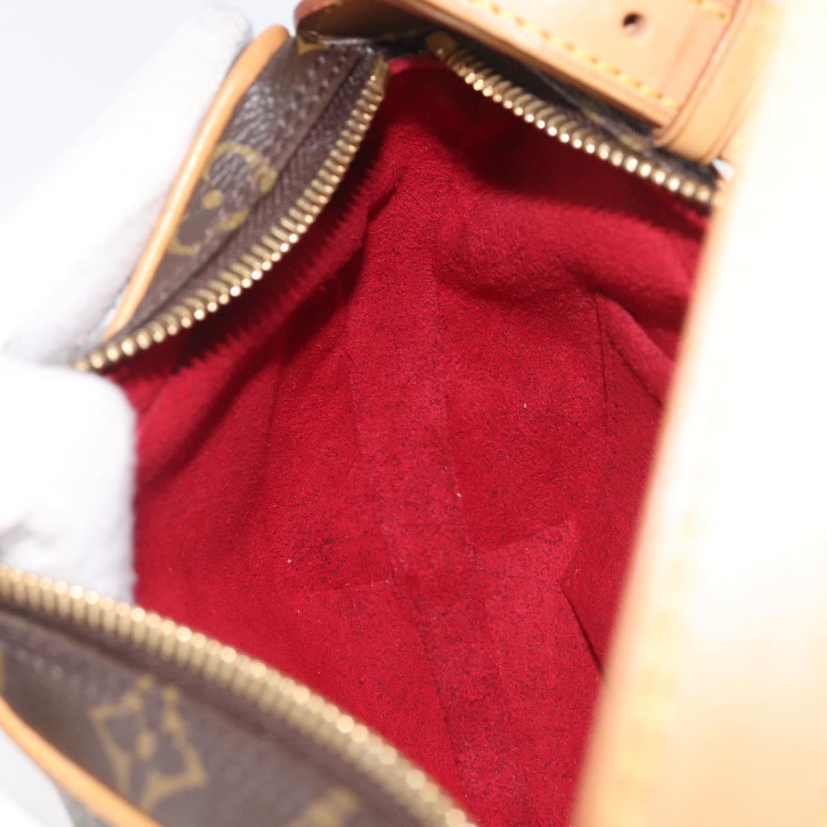 LOUIS VUITTON Monogram Pochette Croissant Shoulder Bag M51510 LV Auth BA16038V