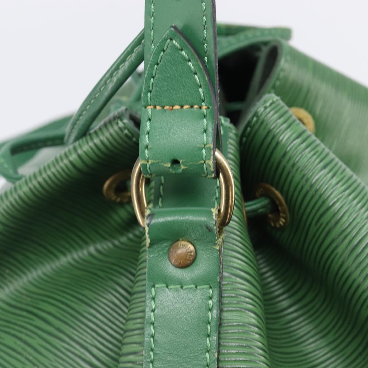 LOUIS VUITTON Epi Petit Noe Shoulder Bag Green M44104 LV Auth BA16162