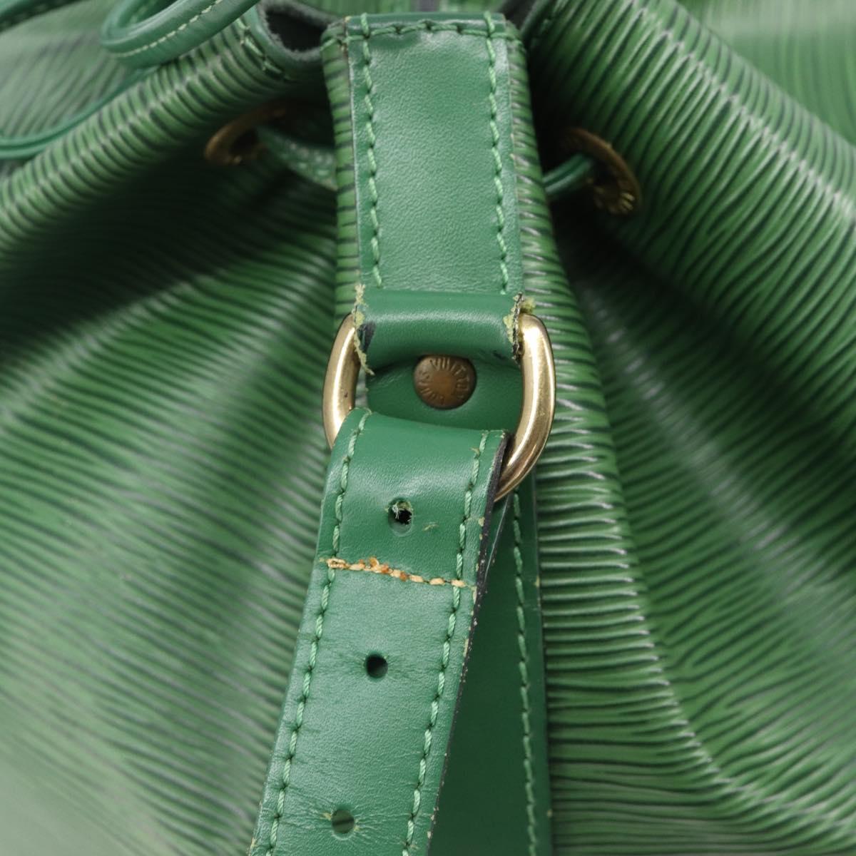 LOUIS VUITTON Epi Petit Noe Shoulder Bag Green M44104 LV Auth BA16162