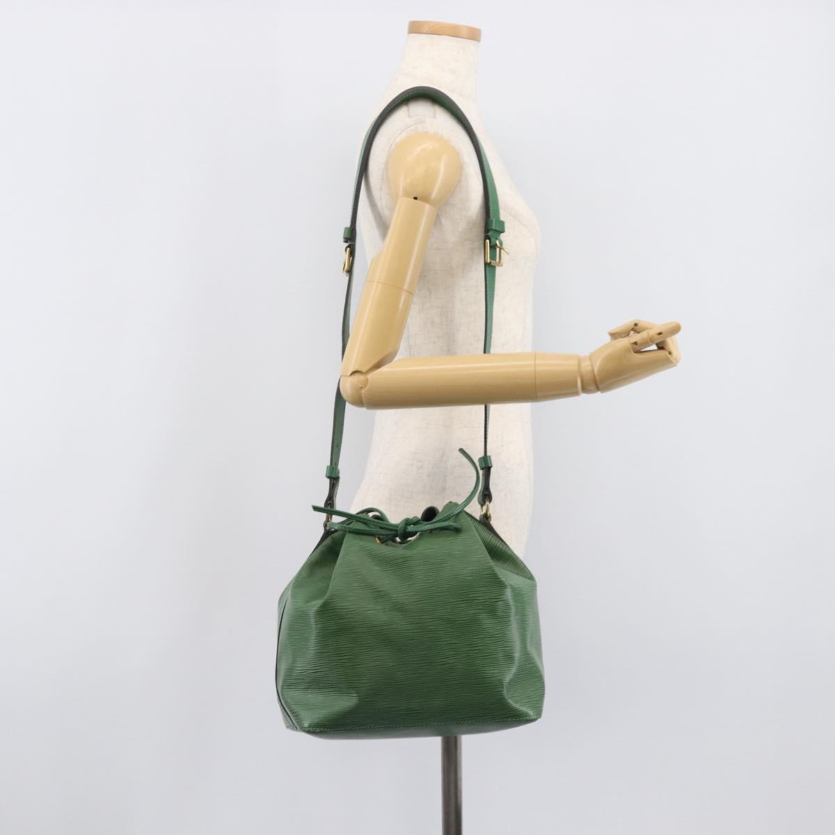 LOUIS VUITTON Epi Petit Noe Shoulder Bag Green M44104 LV Auth BA16162