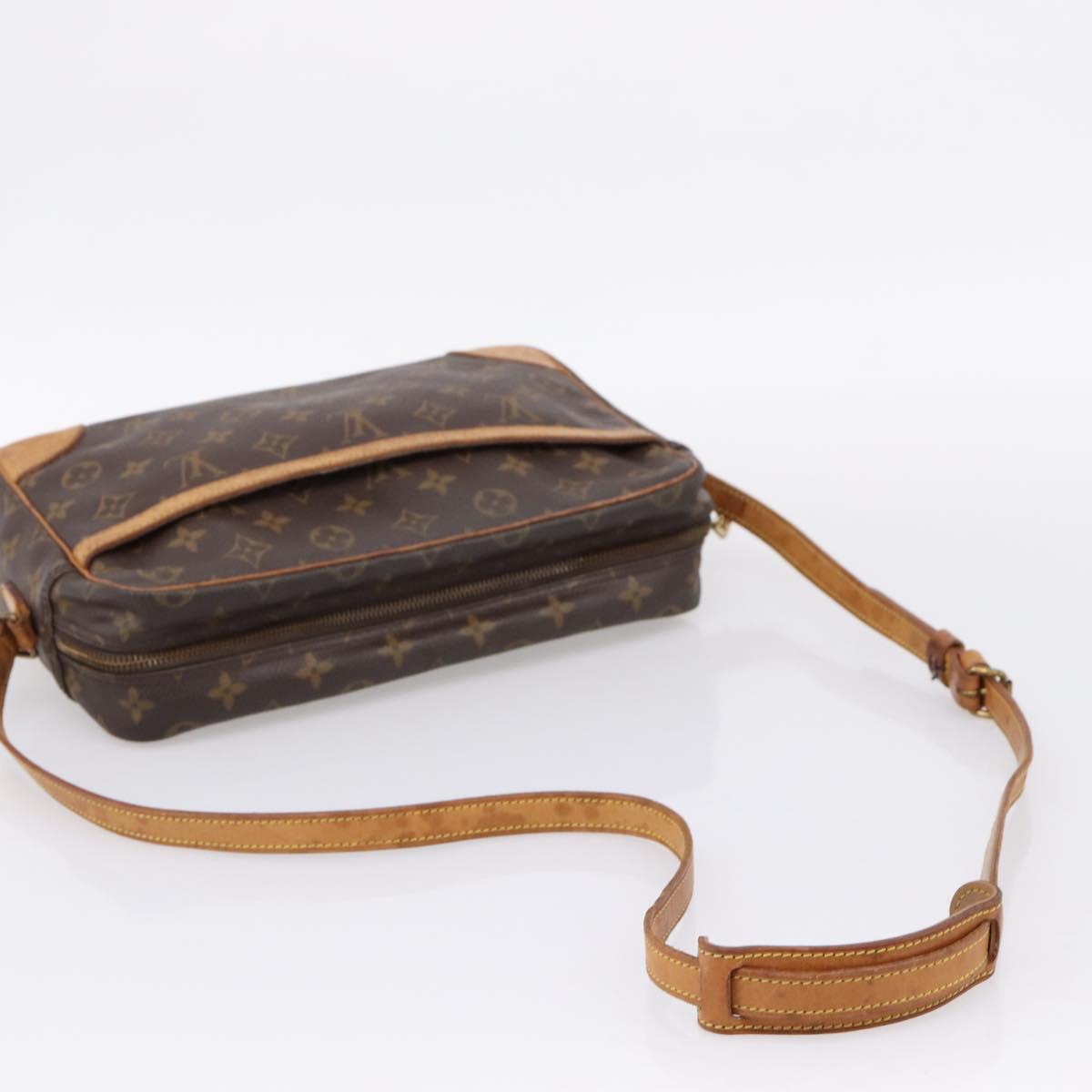 LOUIS VUITTON Monogram Trocadero 30 Shoulder Bag M51272 LV Auth BA16374