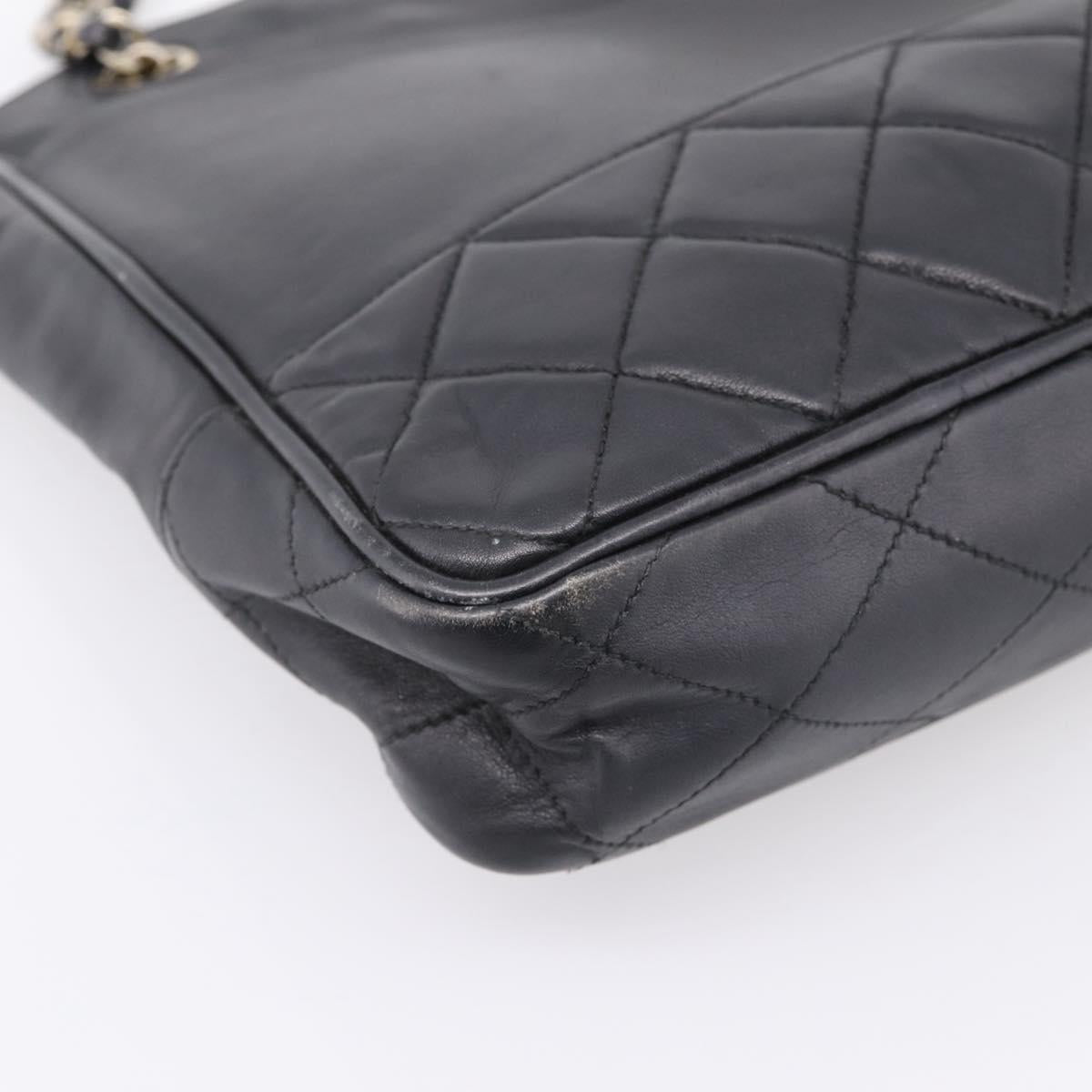 CHANEL Matelasse Chain Shoulder Bag Leather Black Gold Tone CC Auth BA16610