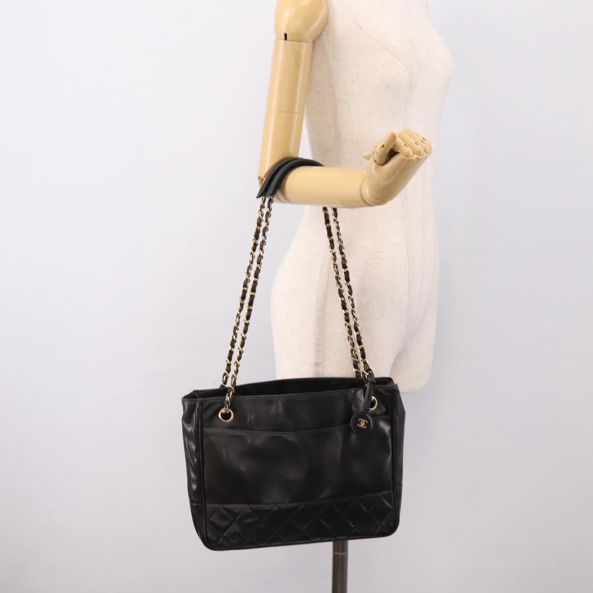 CHANEL Matelasse Chain Shoulder Bag Leather Black Gold Tone CC Auth BA16612