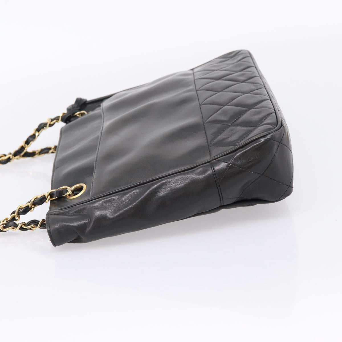 CHANEL Matelasse Chain Shoulder Bag Leather Black Gold Tone CC Auth BA16612