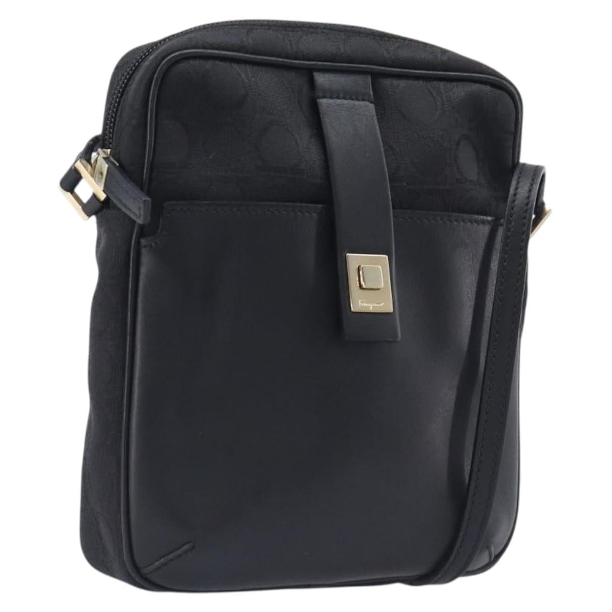 Salvatore Ferragamo Shoulder Bag Canvas Black Gold Tone Auth BA16827