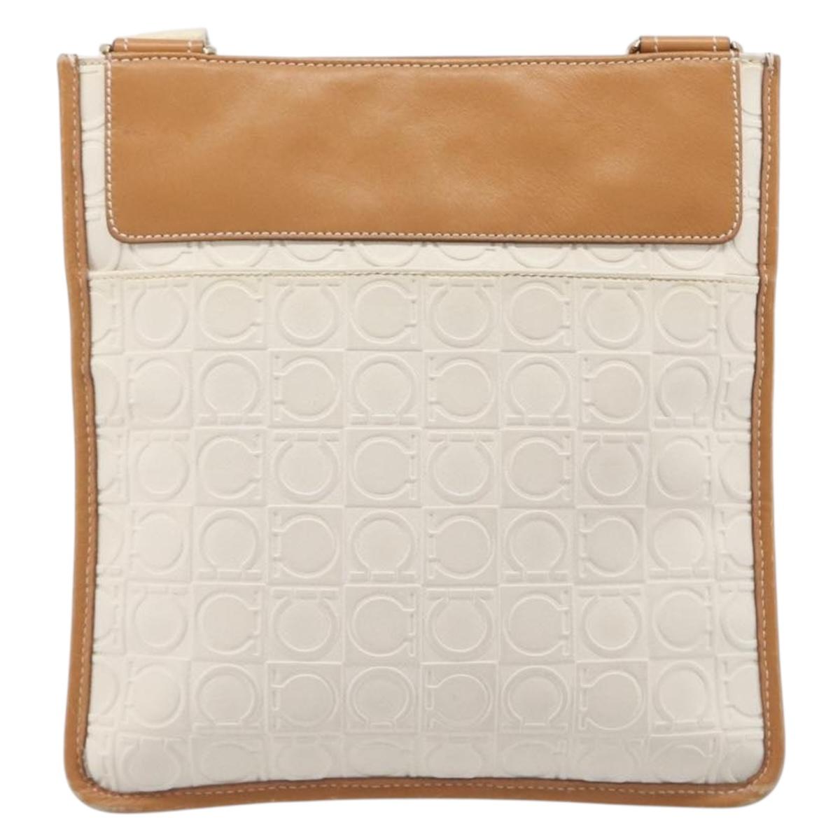 Salvatore Ferragamo Gancini Shoulder Bag Leather White Gold Tone Auth BA16841