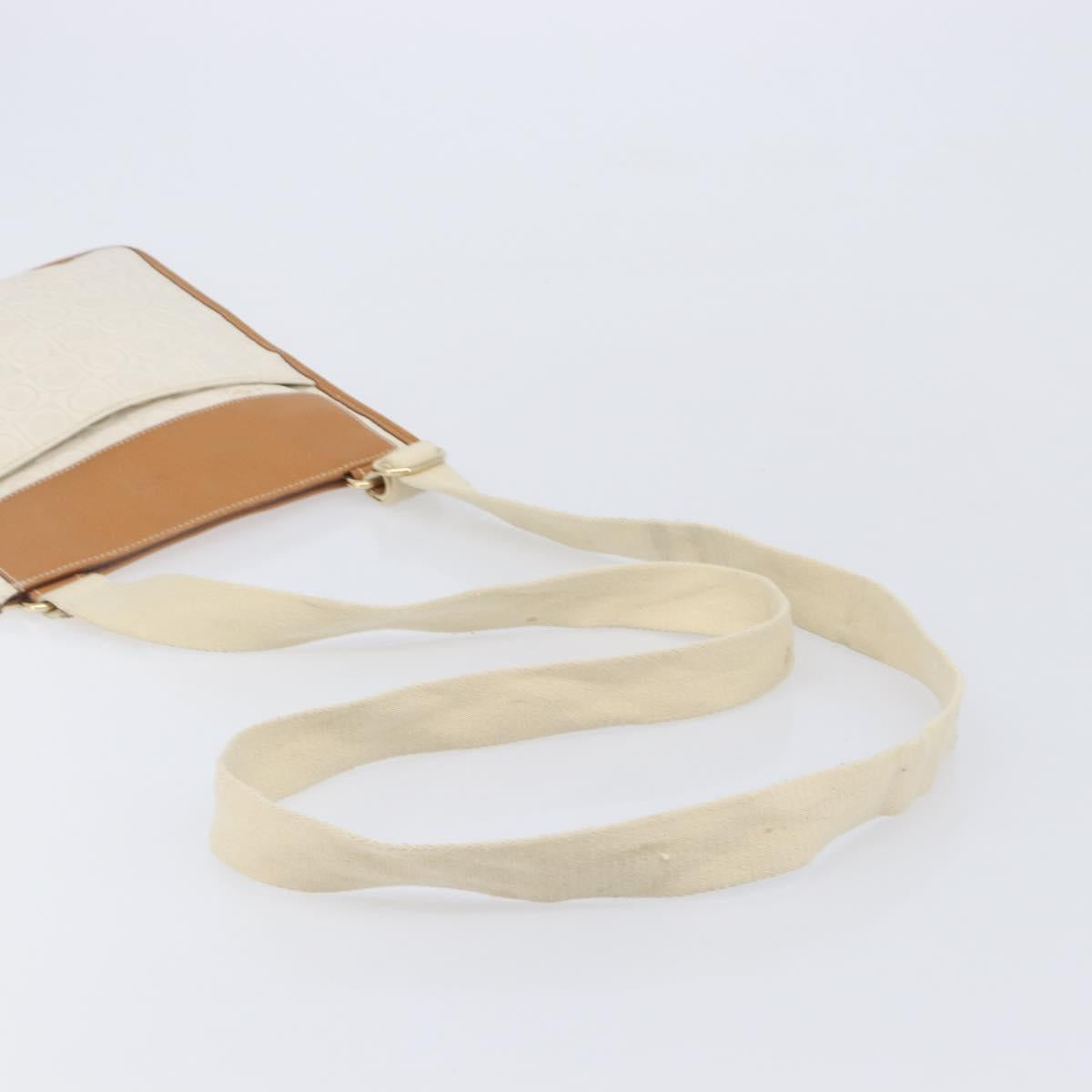 Salvatore Ferragamo Gancini Shoulder Bag Leather White Gold Tone Auth BA16841