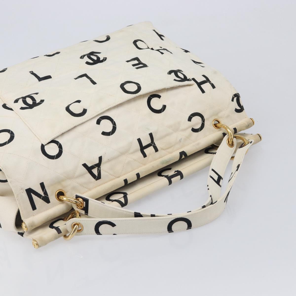 CHANEL Matelasse Tote Bag Canvas White Gold Tone CC Auth BA16870
