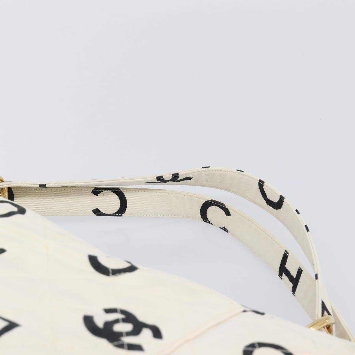 CHANEL Matelasse Tote Bag Canvas White Gold Tone CC Auth BA16870