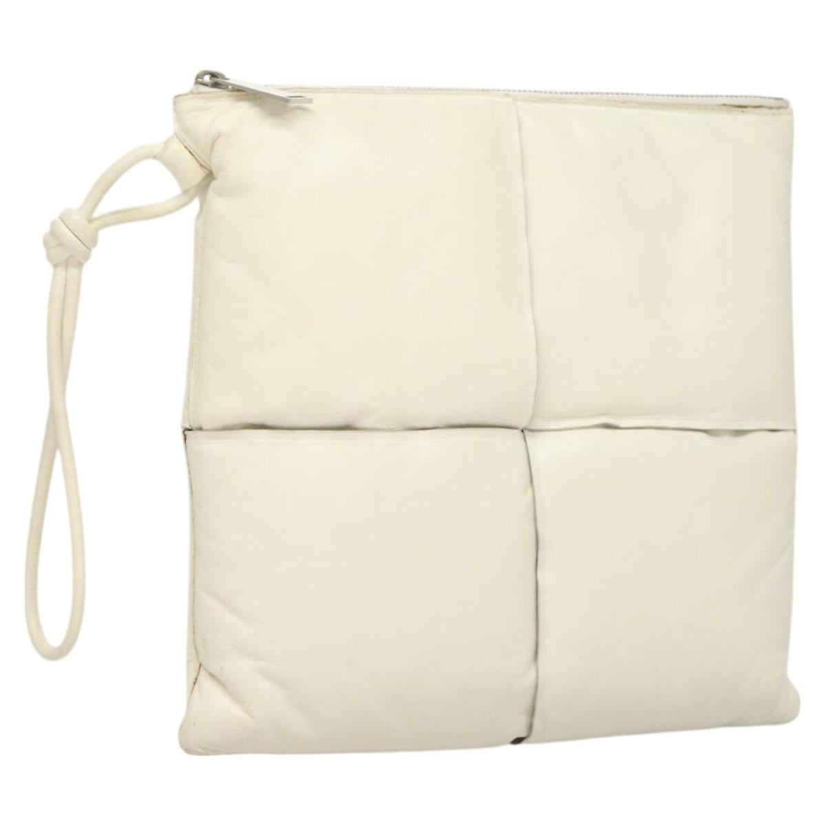 BOTTEGA VENETA MAXI INTRECCIATO Clutch Bag Leather Silver White Auth BA2892