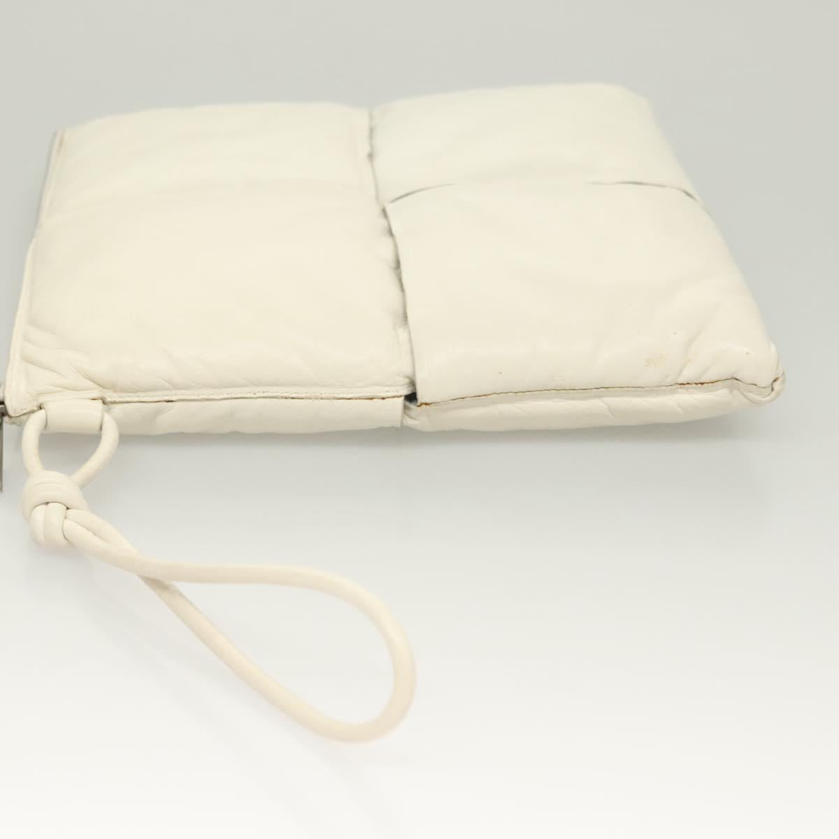 BOTTEGA VENETA MAXI INTRECCIATO Clutch Bag Leather Silver White Auth BA2892