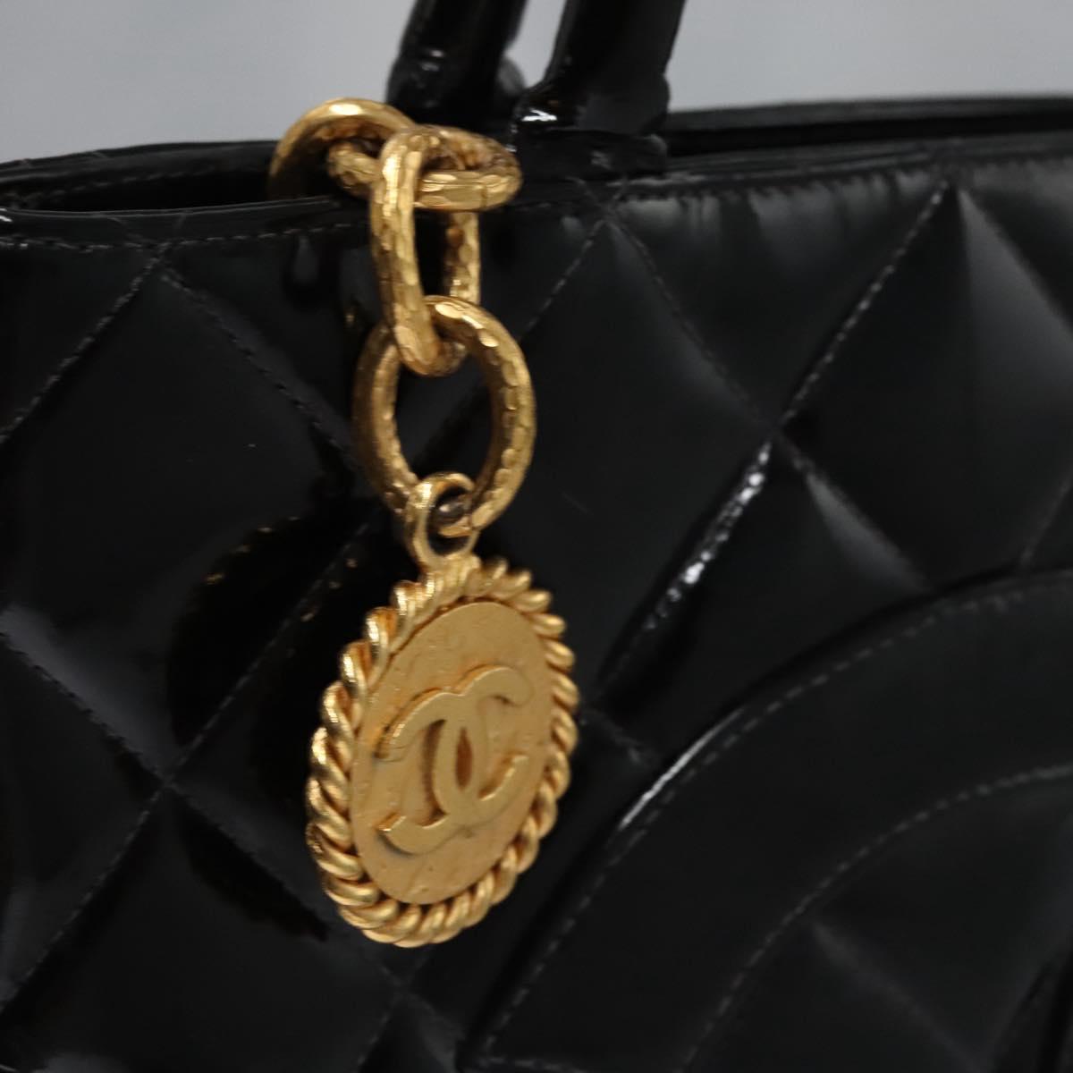 CHANEL Matelasse Tote Bag Patent leather Black CC Auth BA322