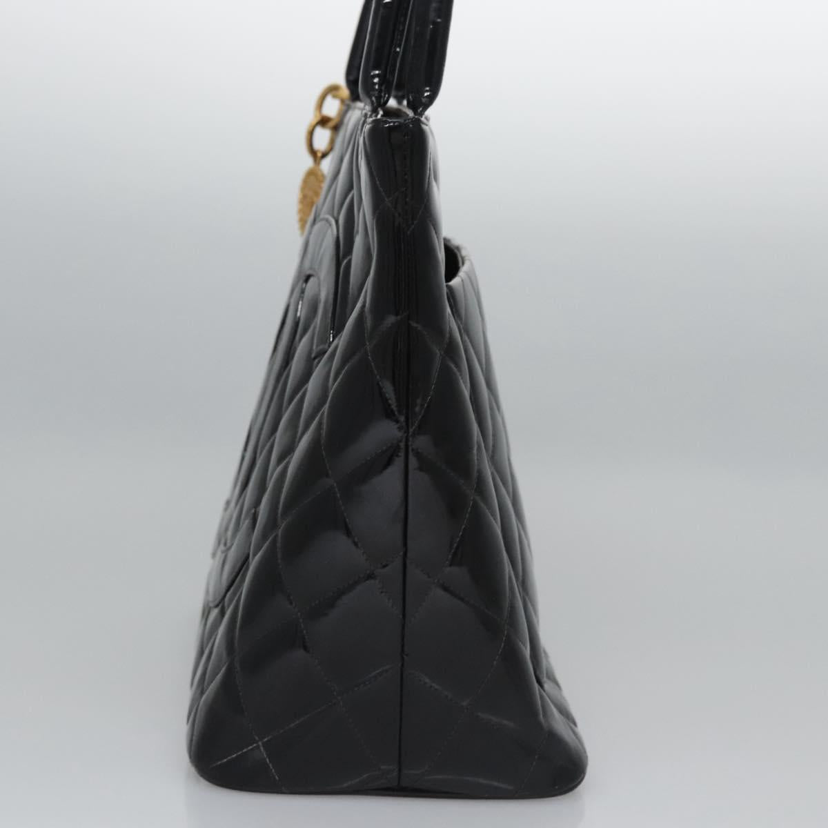 CHANEL Matelasse Tote Bag Patent leather Black CC Auth BA322