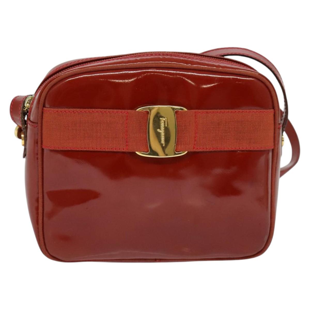 Salvatore Ferragamo Vala Shoulder Bag Patent leather Red Gold Auth BA3910