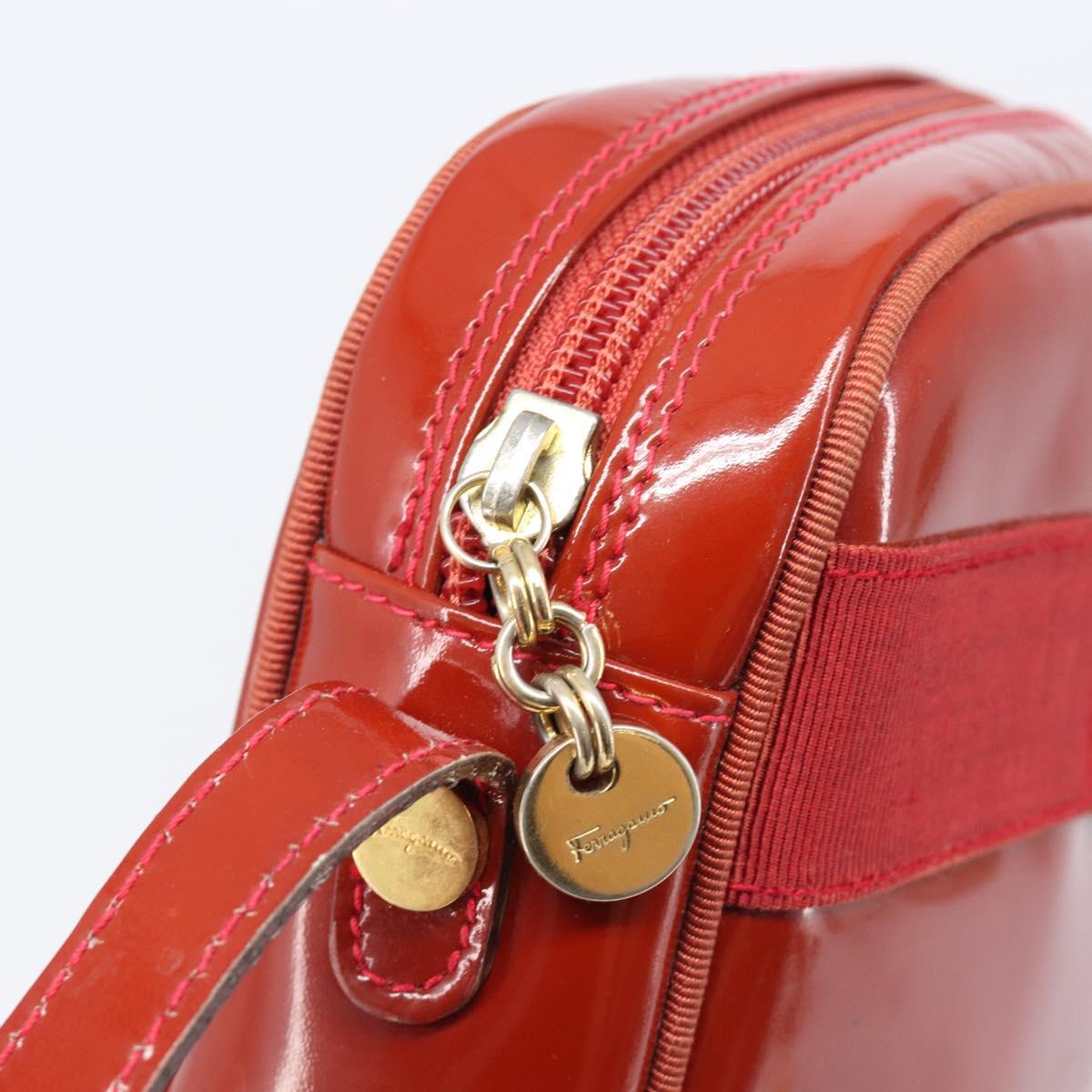 Salvatore Ferragamo Vala Shoulder Bag Patent leather Red Gold Auth BA3910