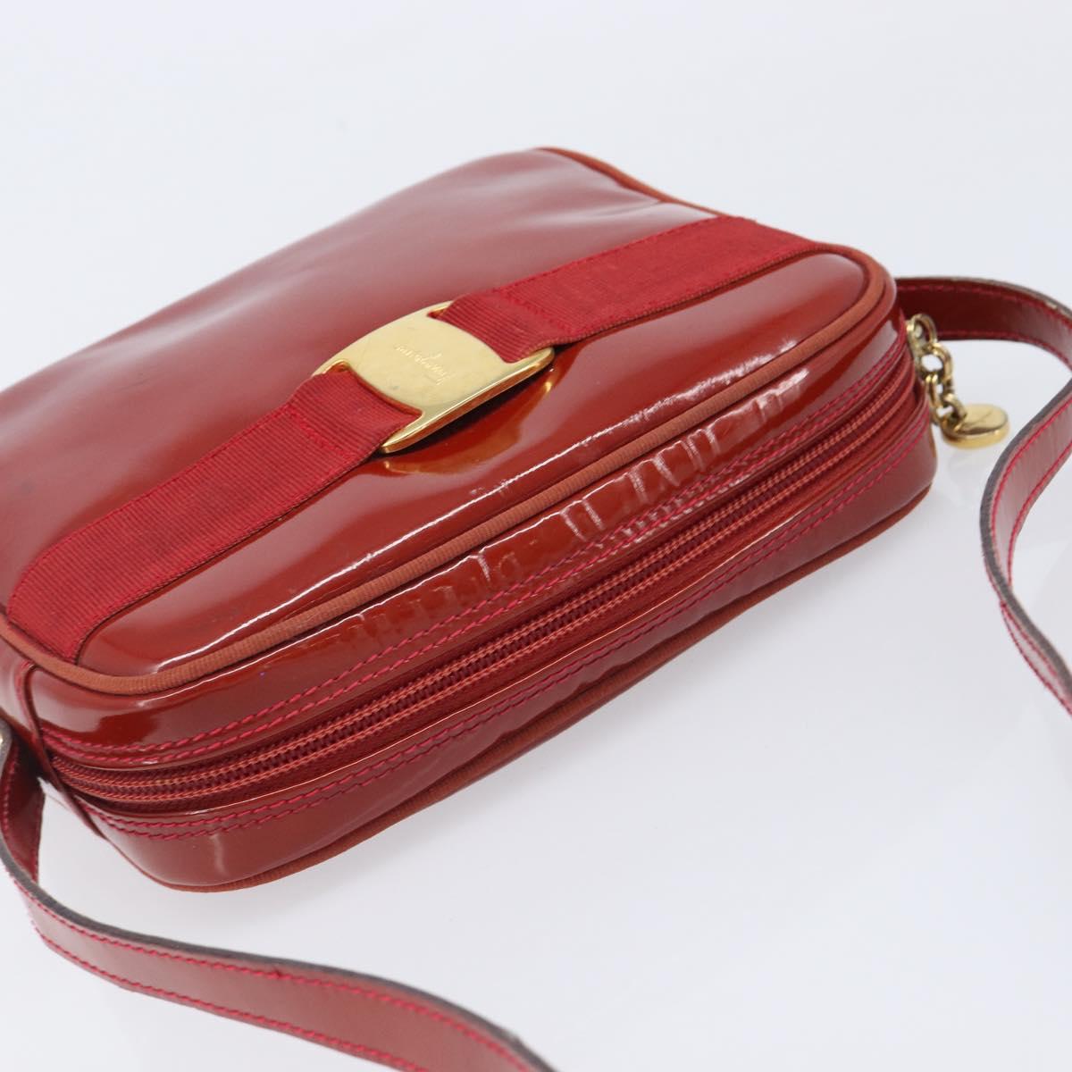 Salvatore Ferragamo Vala Shoulder Bag Patent leather Red Gold Auth BA3910