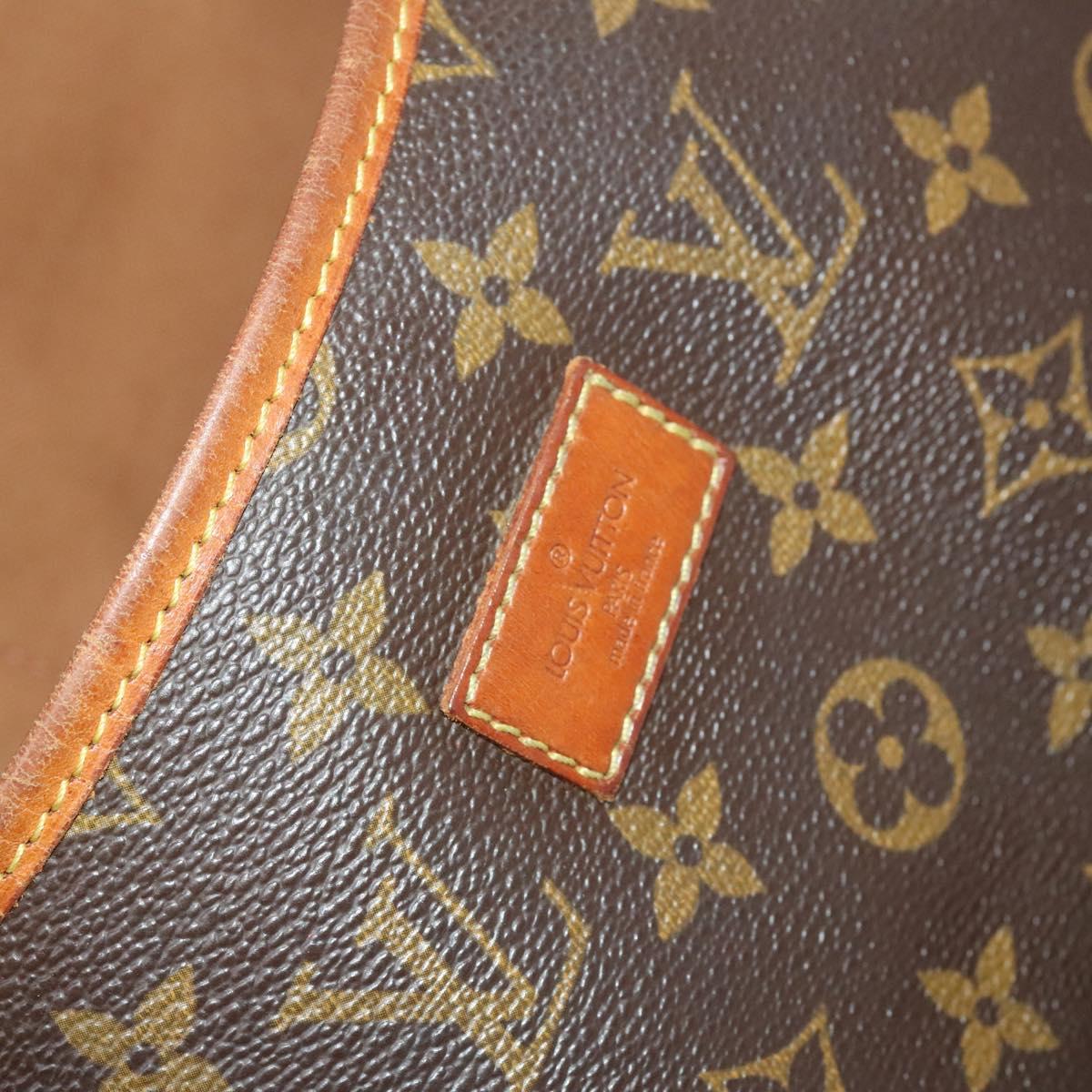 LOUIS VUITTON Monogram Saumur 35 Shoulder Bag M42254 LV Auth BA4403