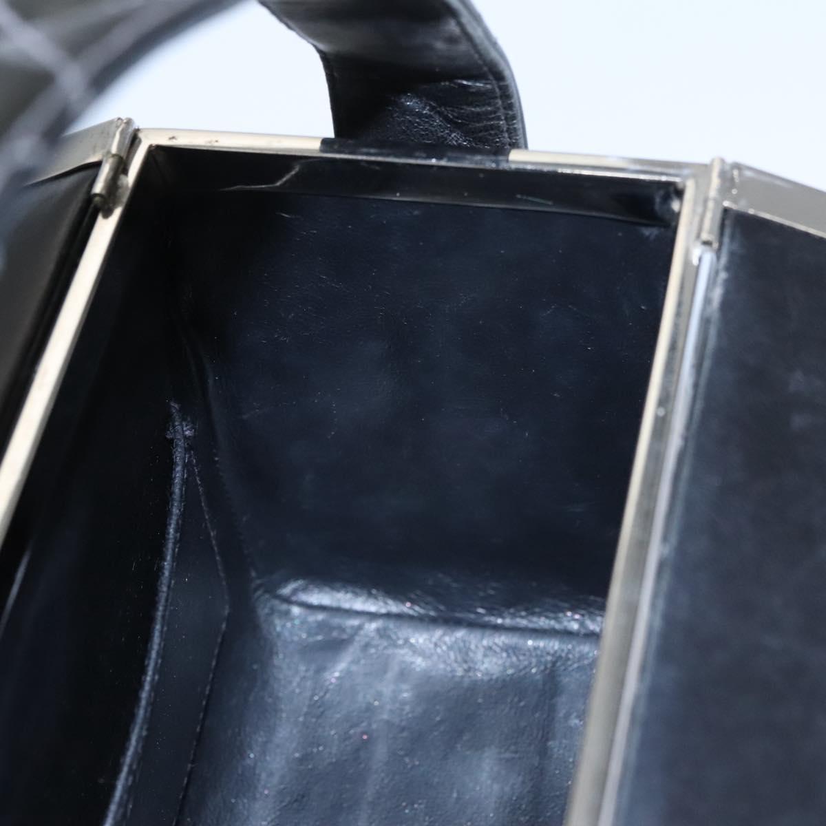 CHANEL Matelasse Hand Bag Patent leather Black CC Auth BA452AV