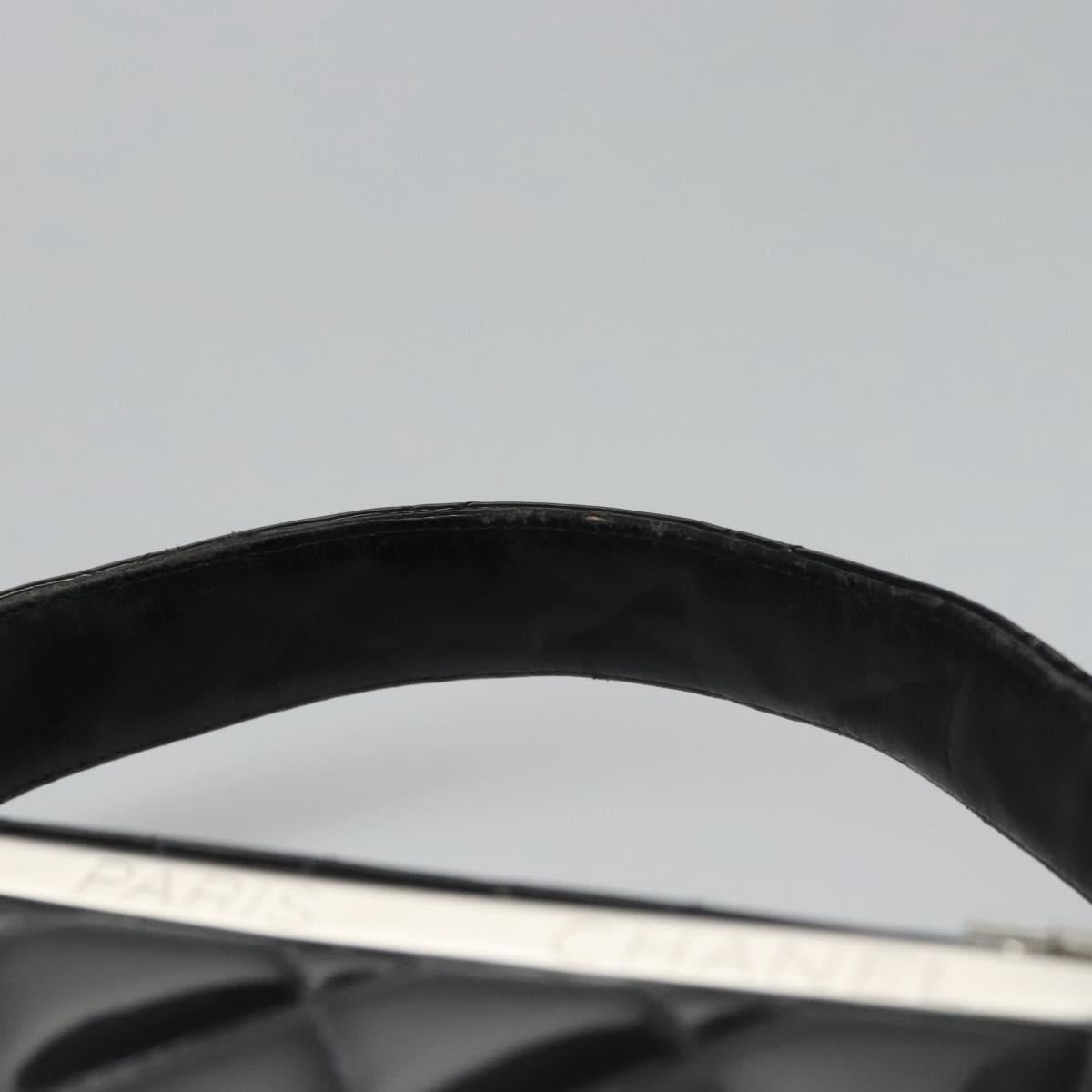 CHANEL Matelasse Hand Bag Patent leather Black CC Auth BA452AV