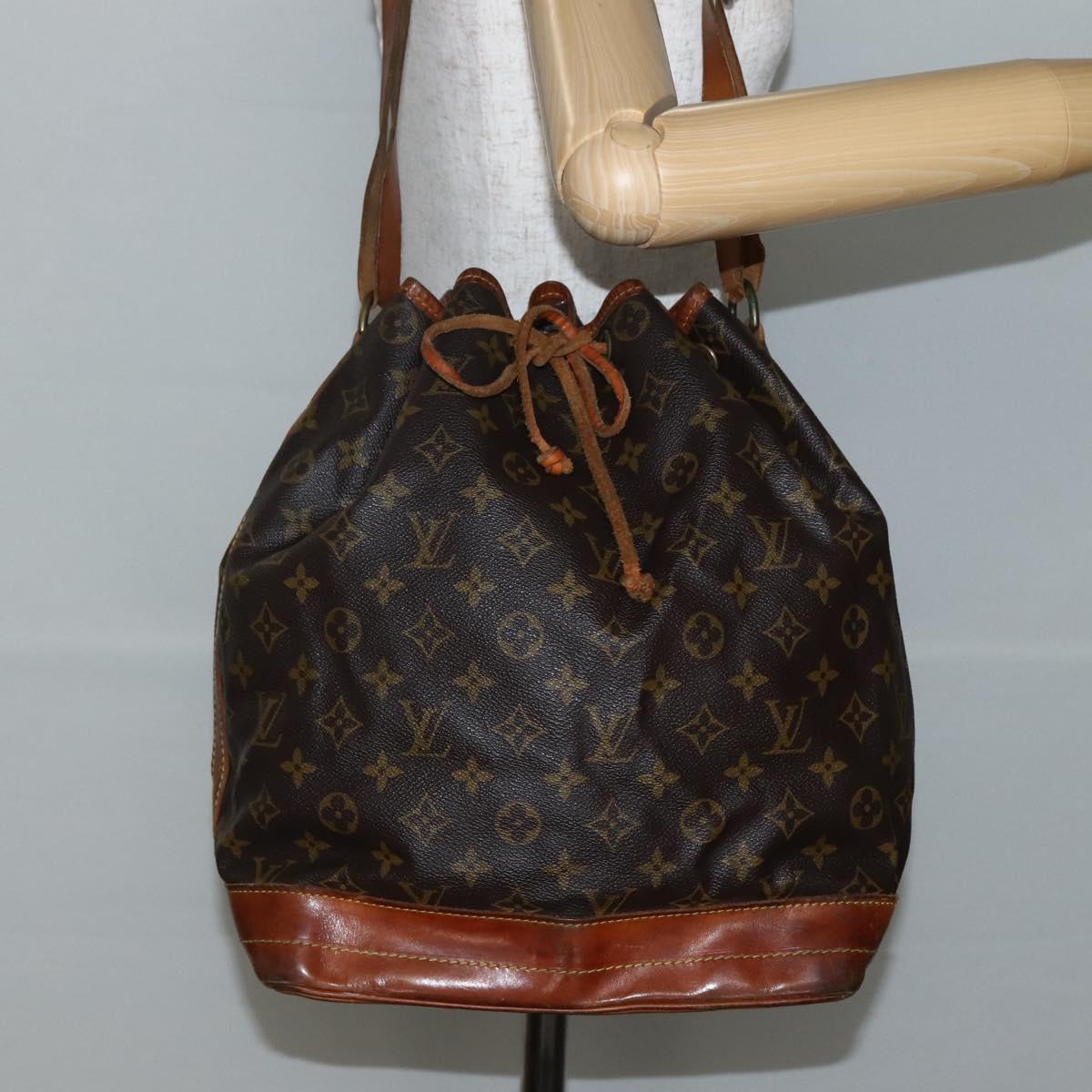 LOUIS VUITTON Monogram Noe Shoulder Bag M42224 LV Auth BA5754