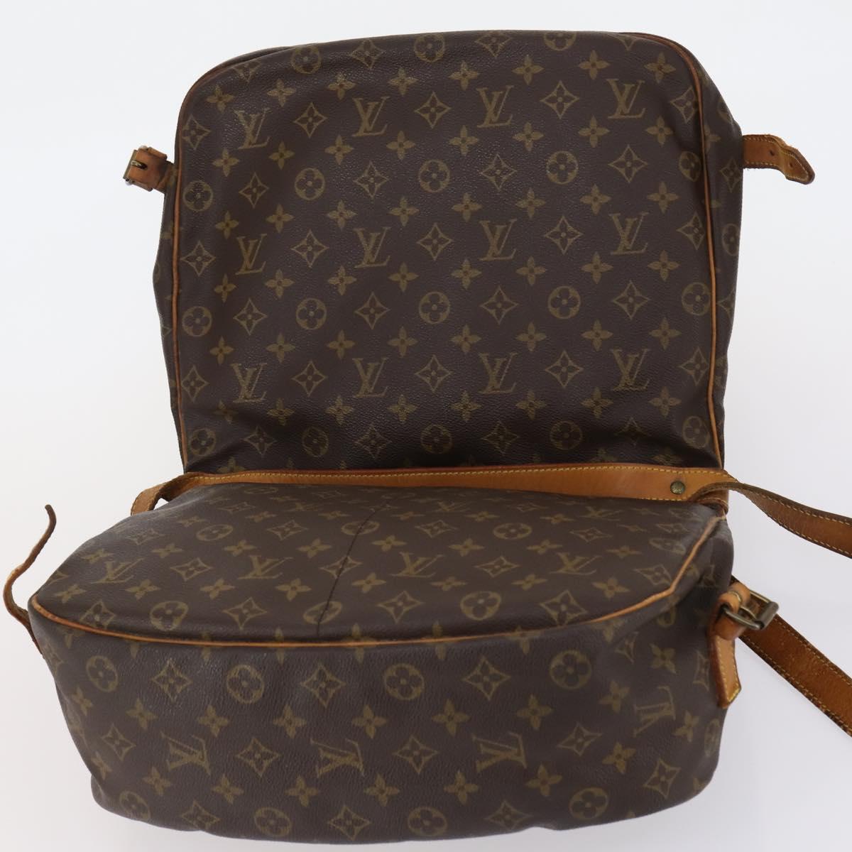 LOUIS VUITTON Monogram Saumur 35 Shoulder Bag M42254 LV Auth BA5810