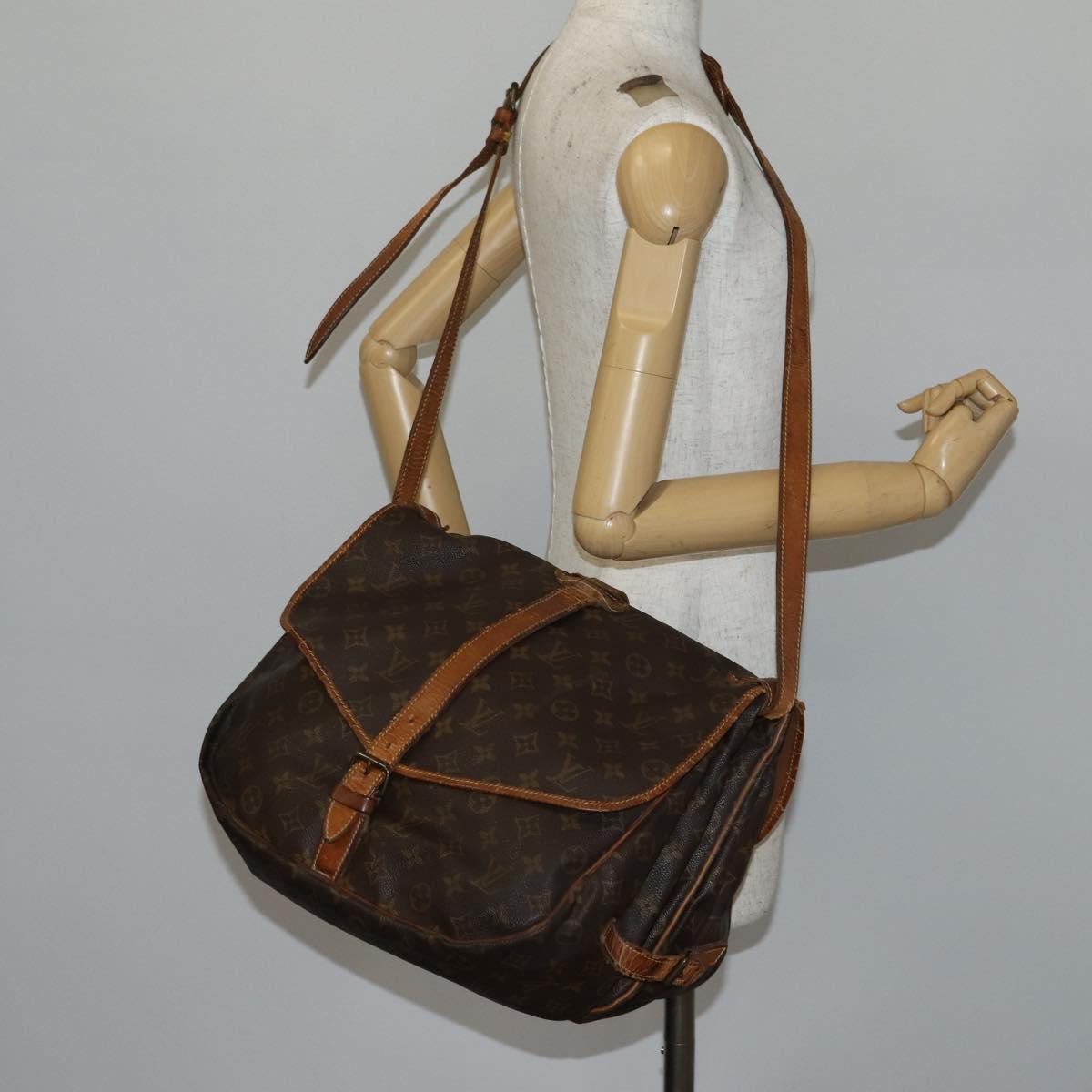 LOUIS VUITTON Monogram Saumur 35 Shoulder Bag M42254 LV Auth BA5810