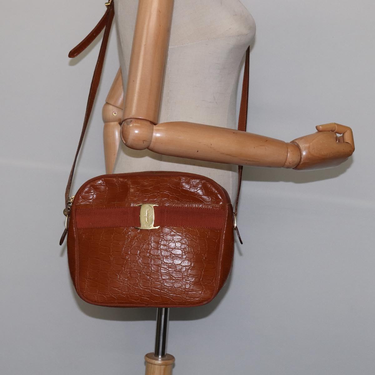 Salvatore Ferragamo Vala Shoulder Bag Leather Brown Gold Auth BA5869