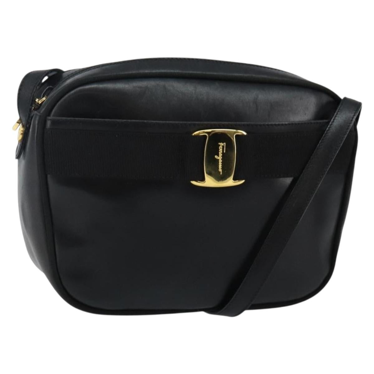Salvatore Ferragamo Vala Shoulder Bag Leather Black Gold Auth BA5962