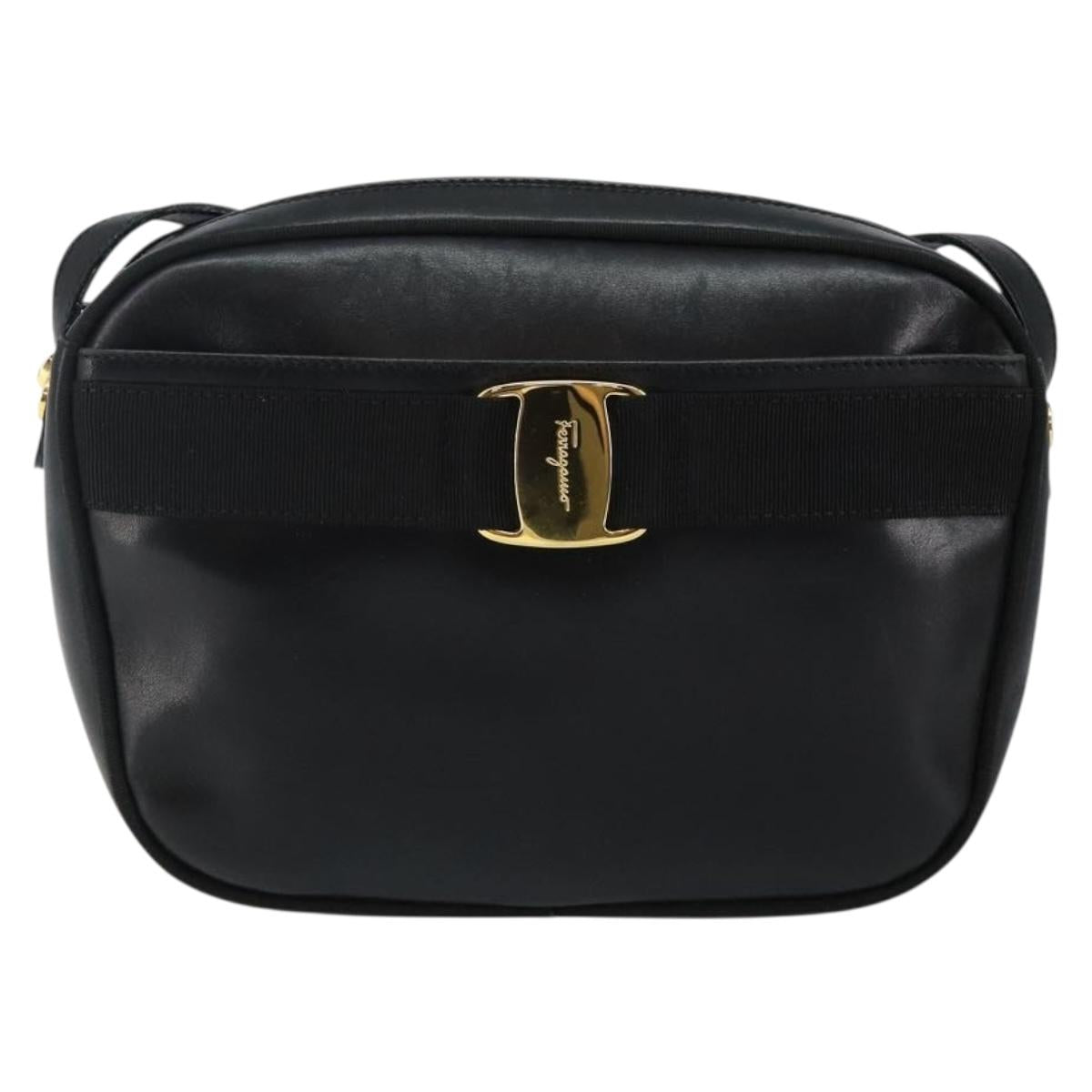 Salvatore Ferragamo Vala Shoulder Bag Leather Black Gold Auth BA5962