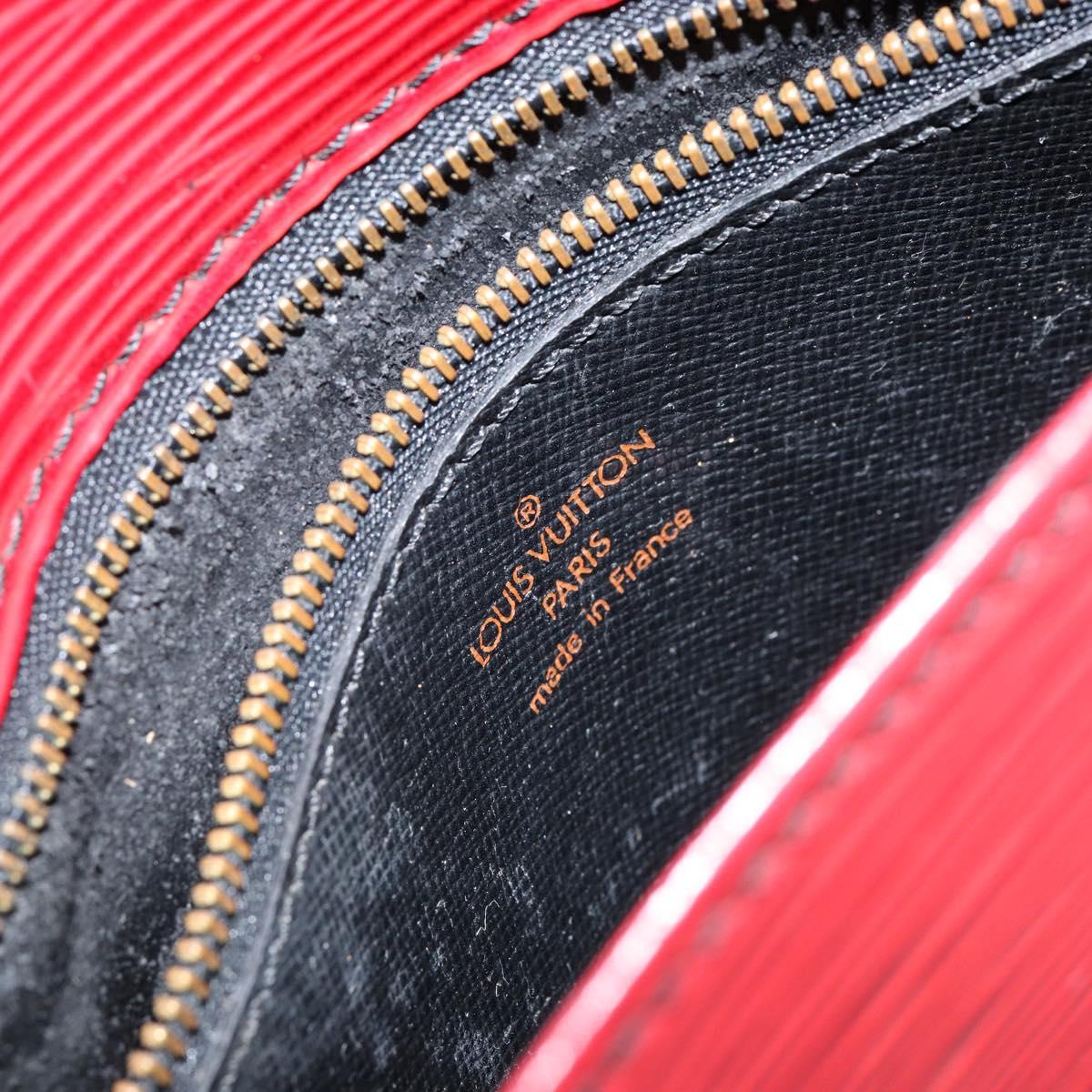LOUIS VUITTON Epi Saint Cloud GM Shoulder Bag Red M52197 LV Auth BA6120