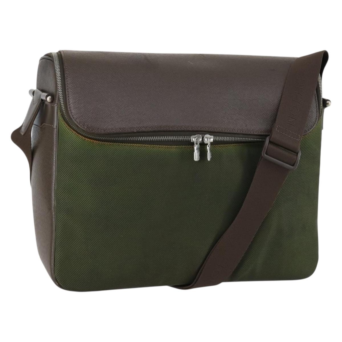 LOUIS VUITTON Taiga Thai Meal Shoulder Bag Khaki M30868 LV Auth BA6419