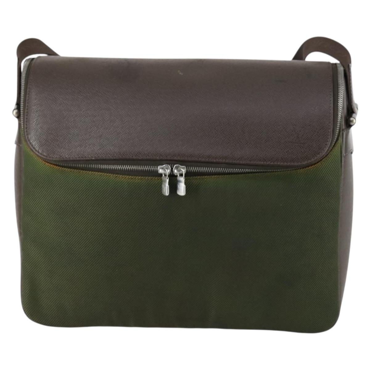 LOUIS VUITTON Taiga Thai Meal Shoulder Bag Khaki M30868 LV Auth BA6419