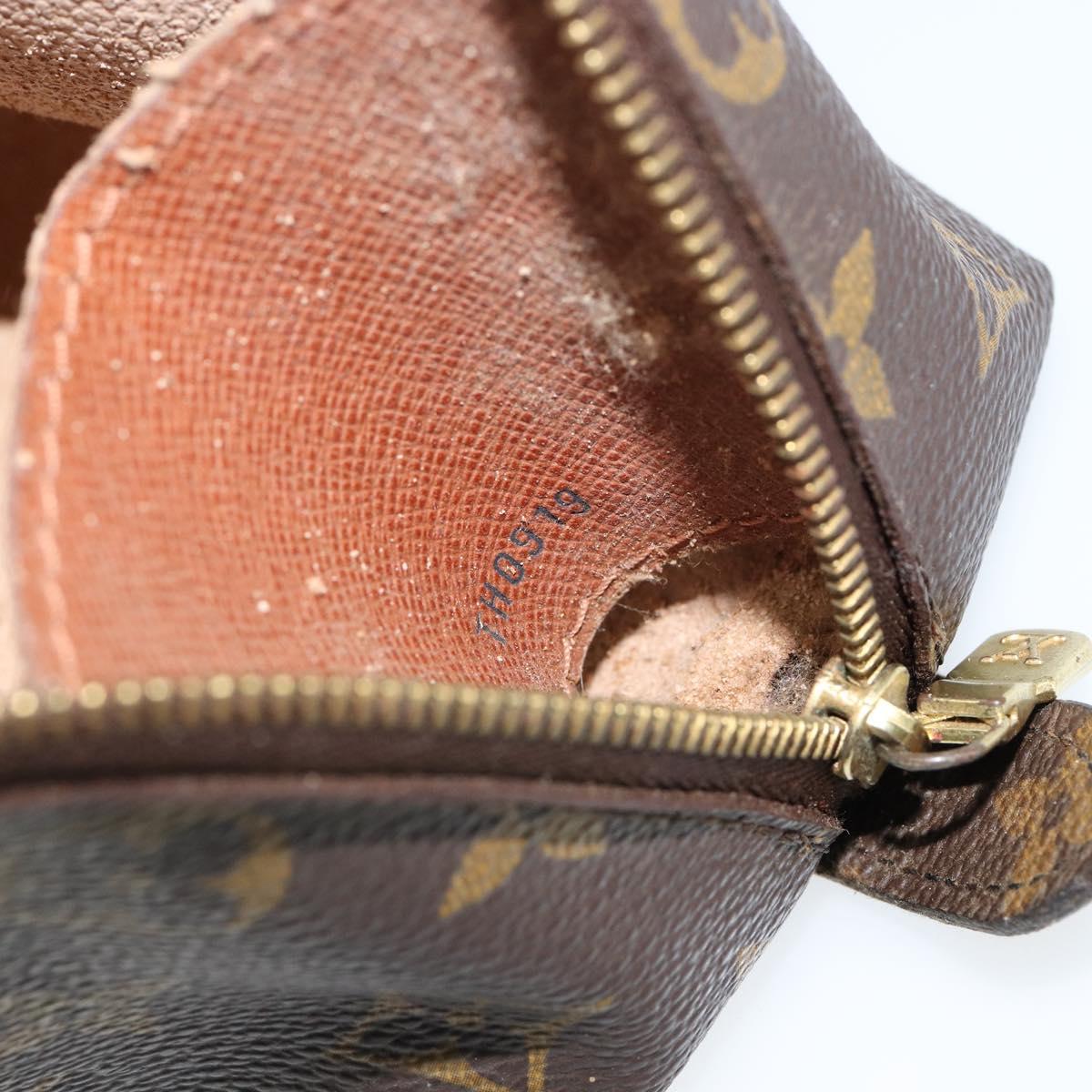 LOUIS VUITTON Monogram Trousse Demi Ronde Cosmetic Pouch M47520 LV Auth BA6539