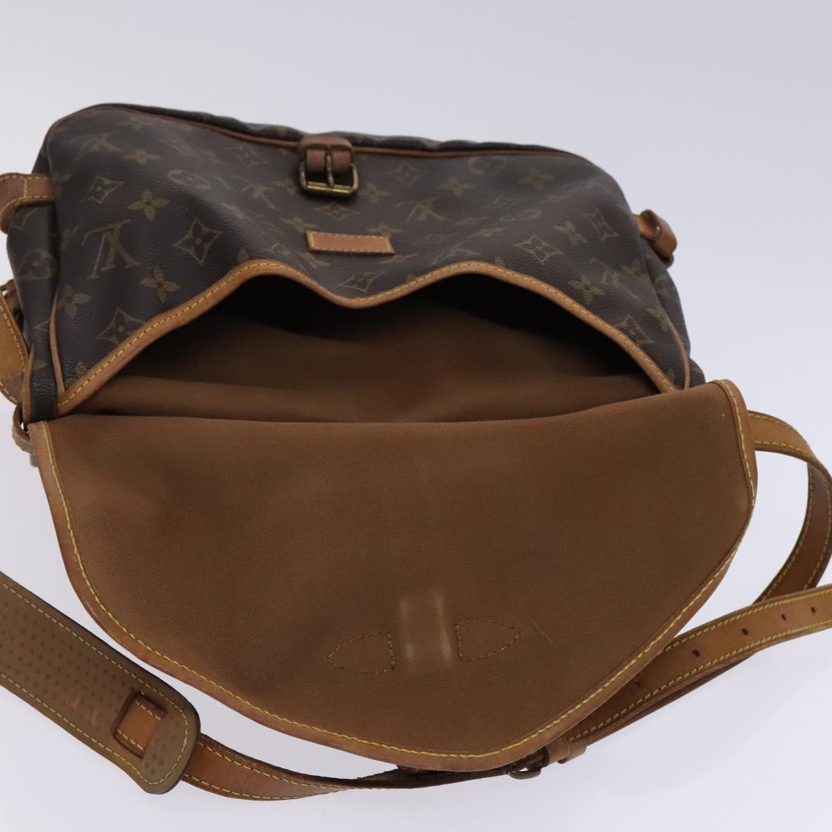 LOUIS VUITTON Monogram Saumur 30 Shoulder Bag M42256 LV Auth BA680