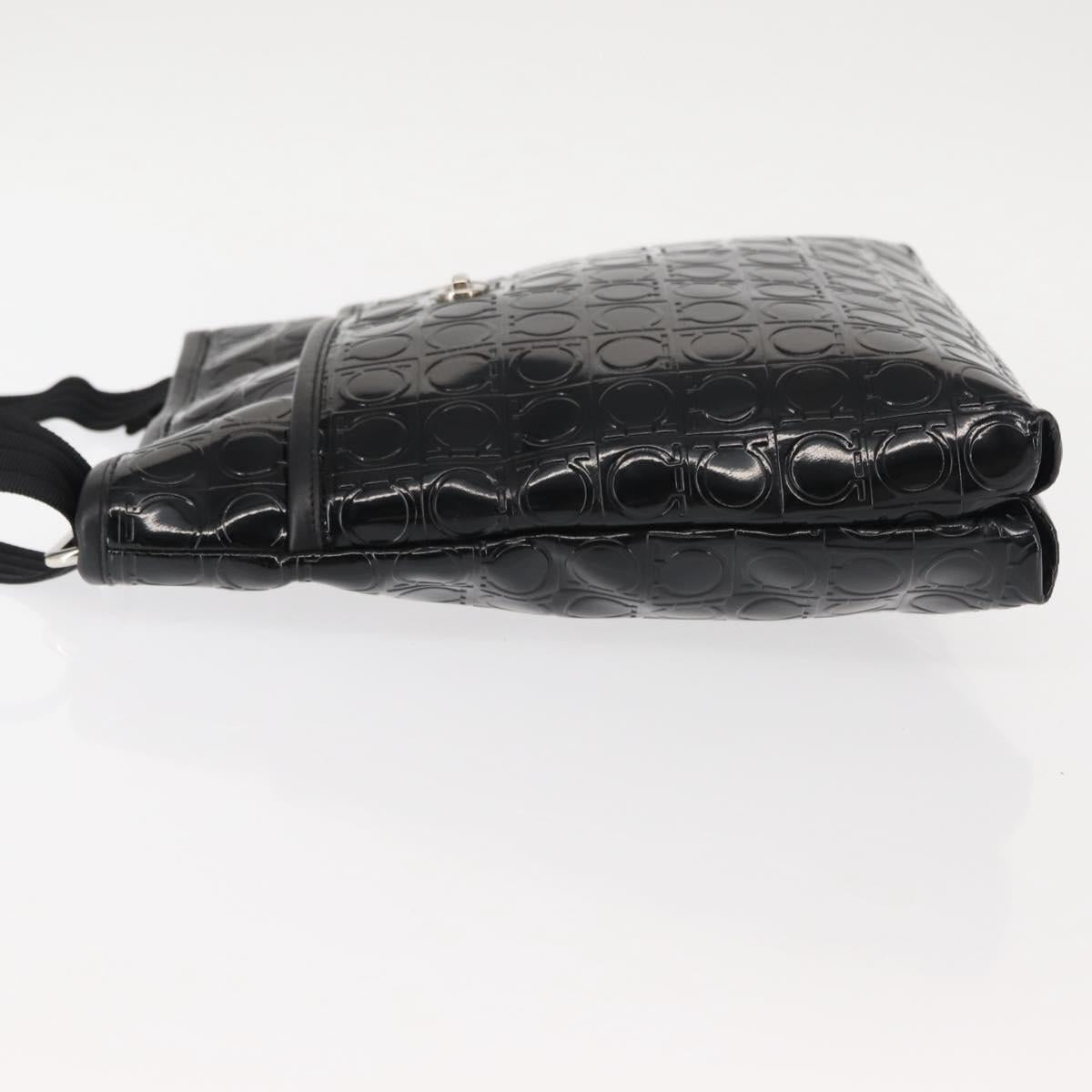 Salvatore Ferragamo Gancini Shoulder Bag Enamel Black Auth BA6810