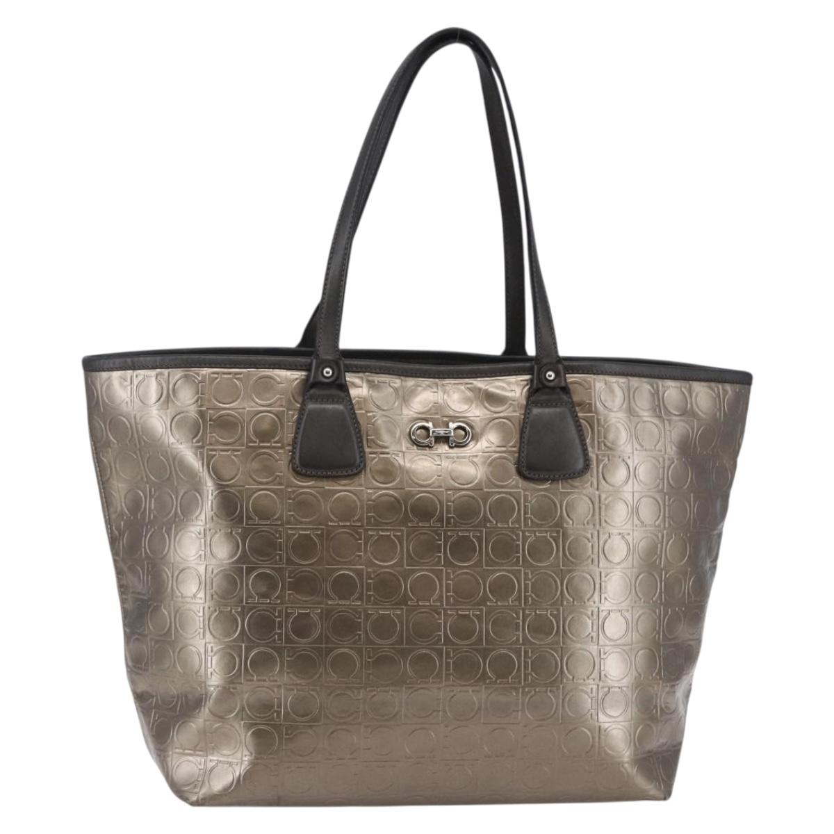Salvatore Ferragamo Gancini Tote Bag Enamel Gold Auth BA6811
